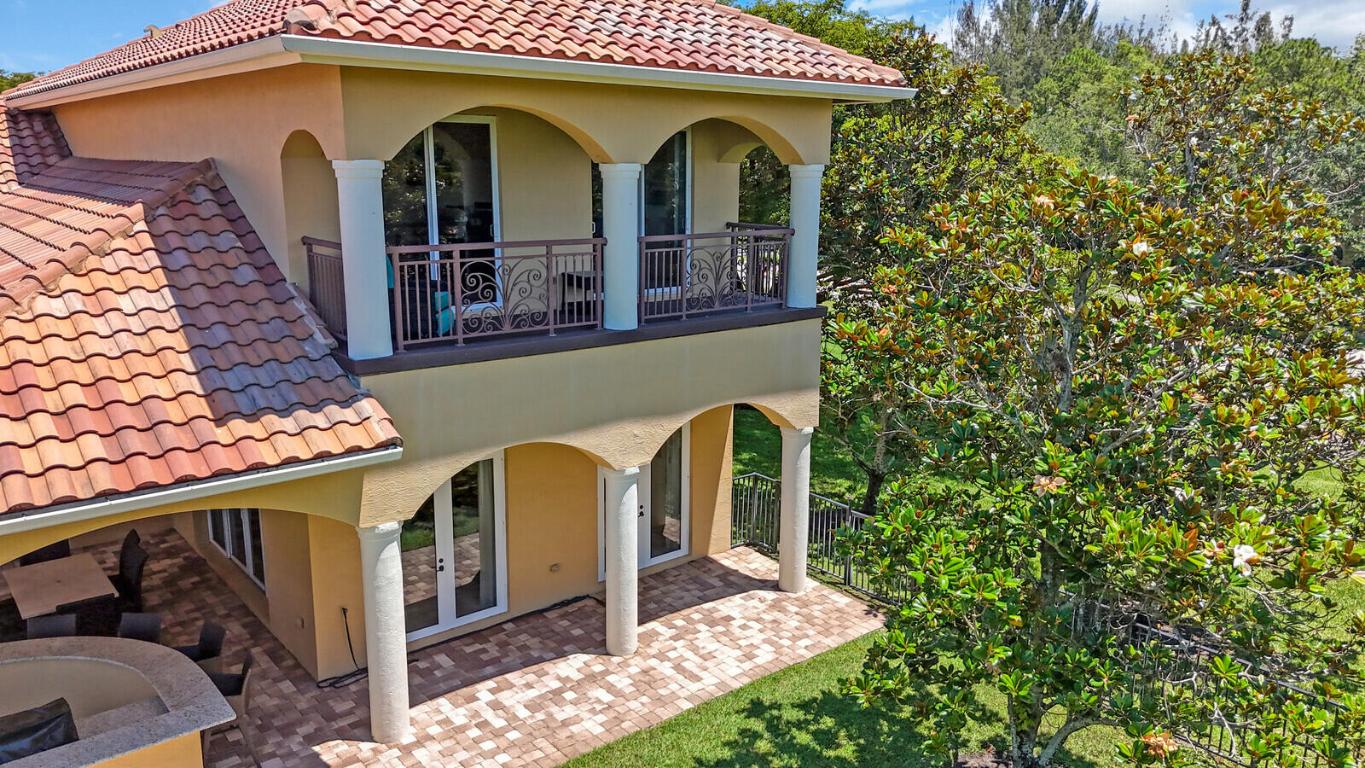 8380 Woodsmuir Drive