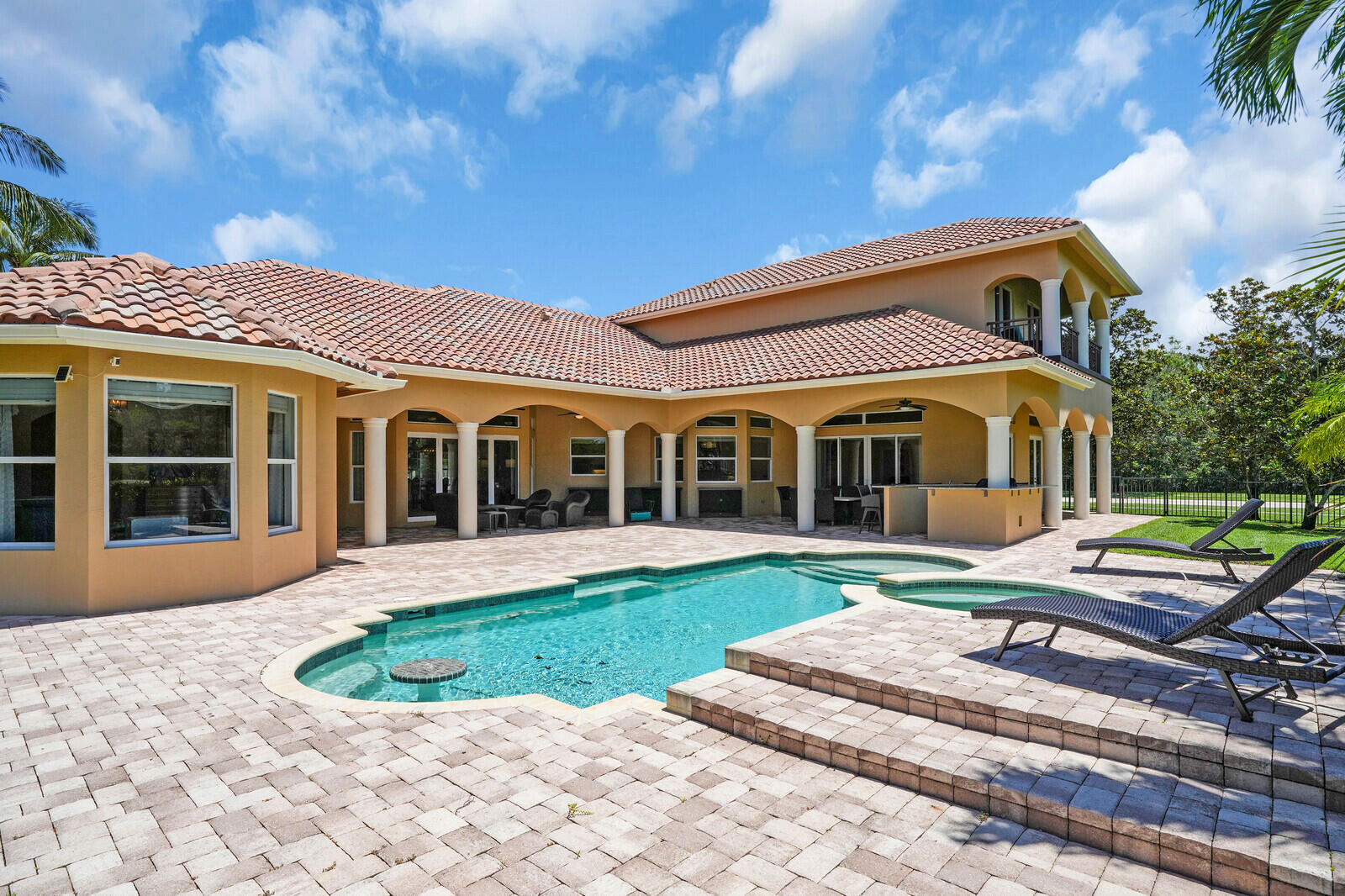 8380 Woodsmuir Drive