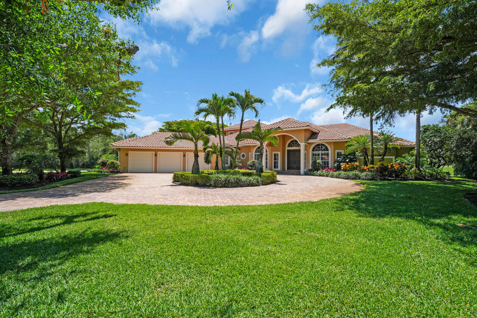 8380 Woodsmuir Drive