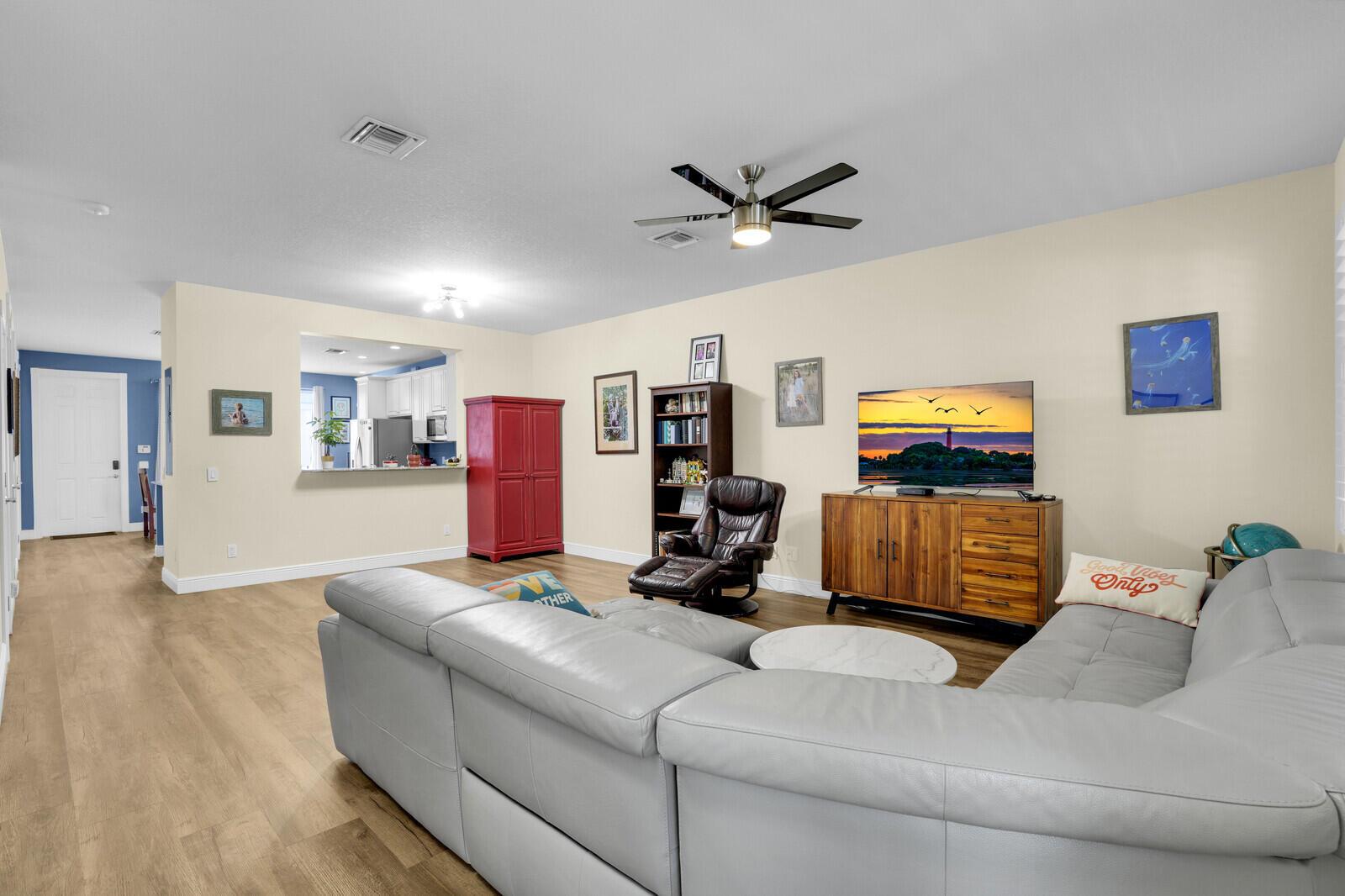 1466 Sunshine Drive