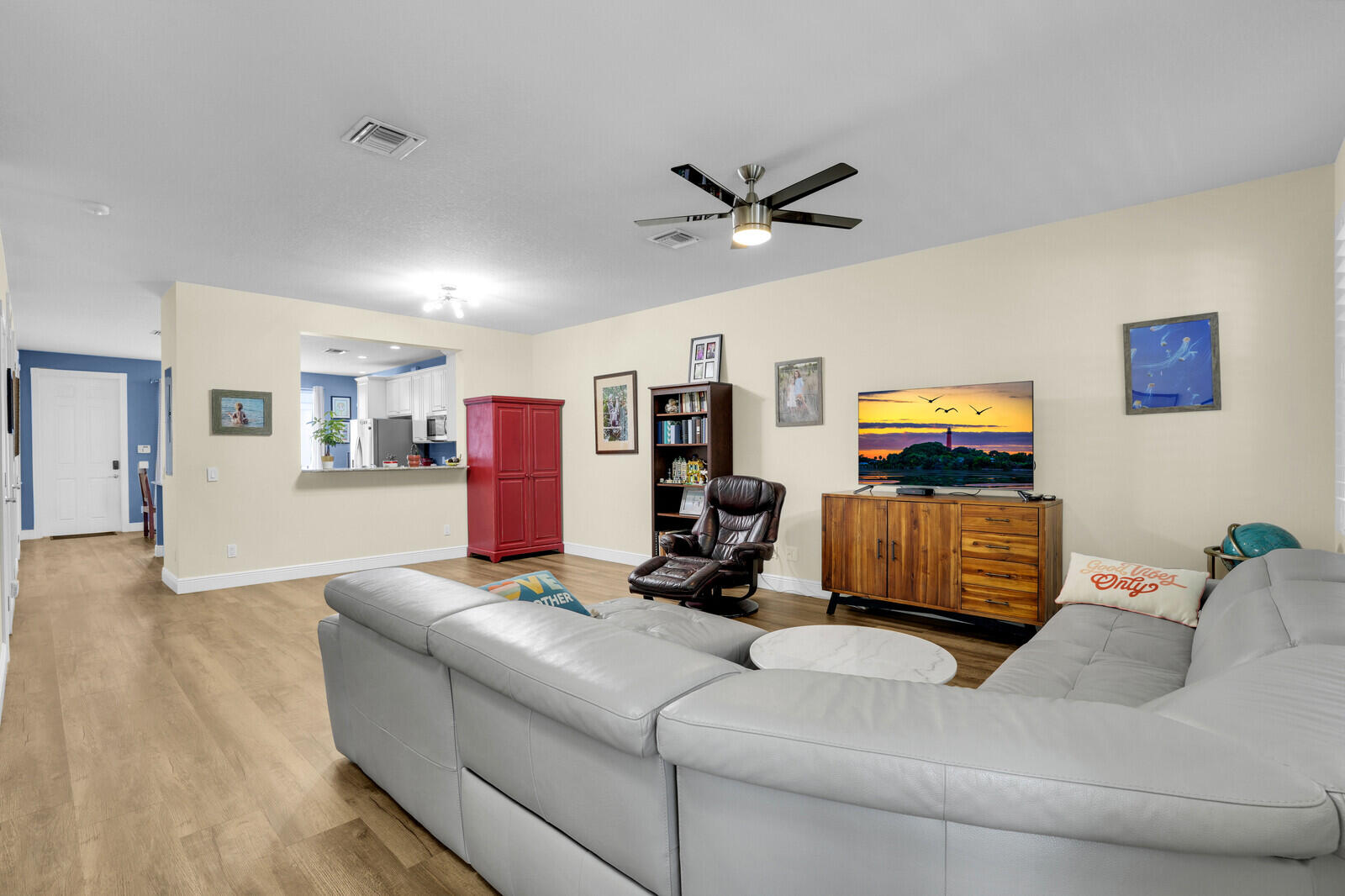1466 Sunshine Drive