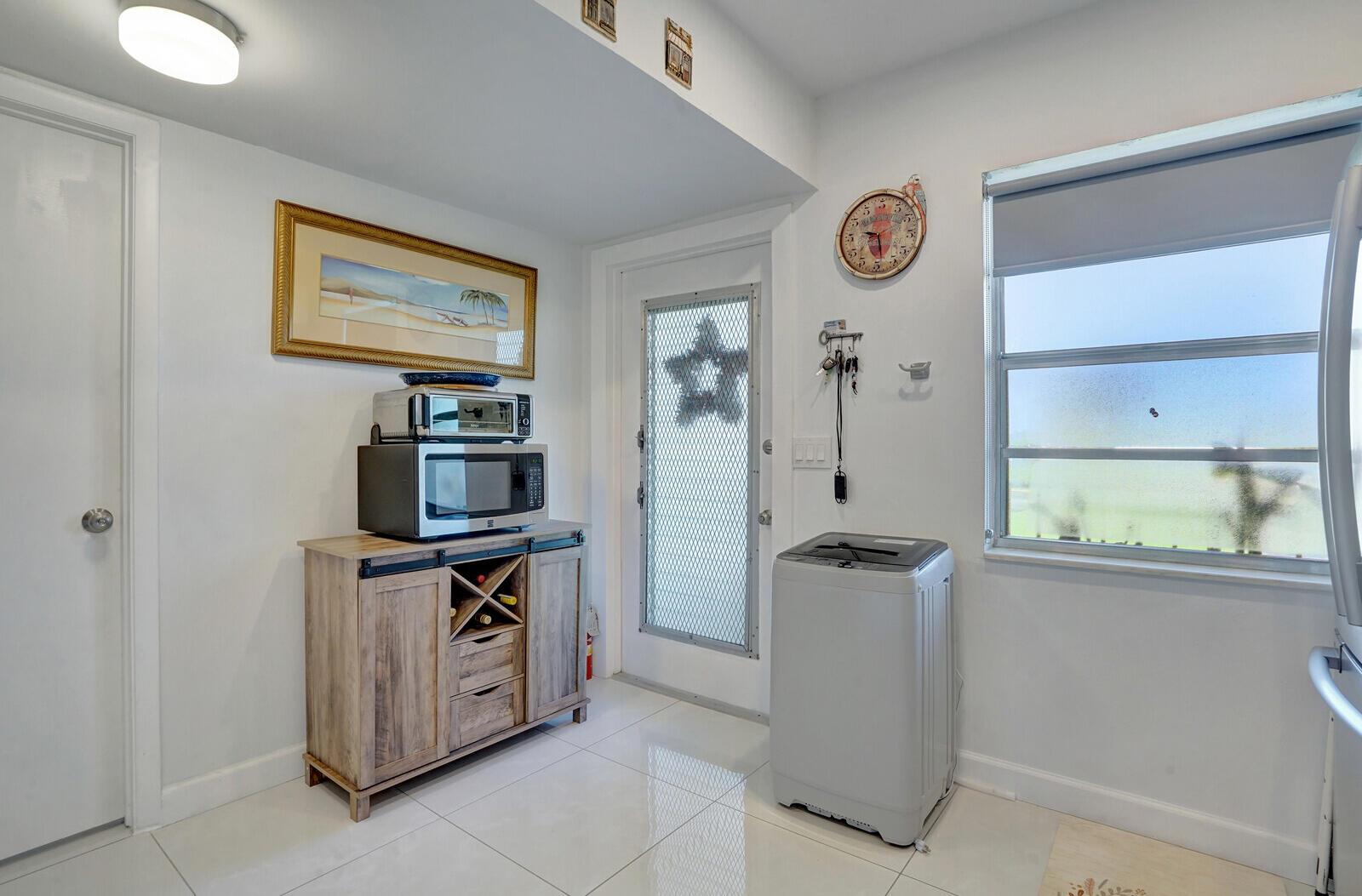 130 Lake Meryl Drive 226