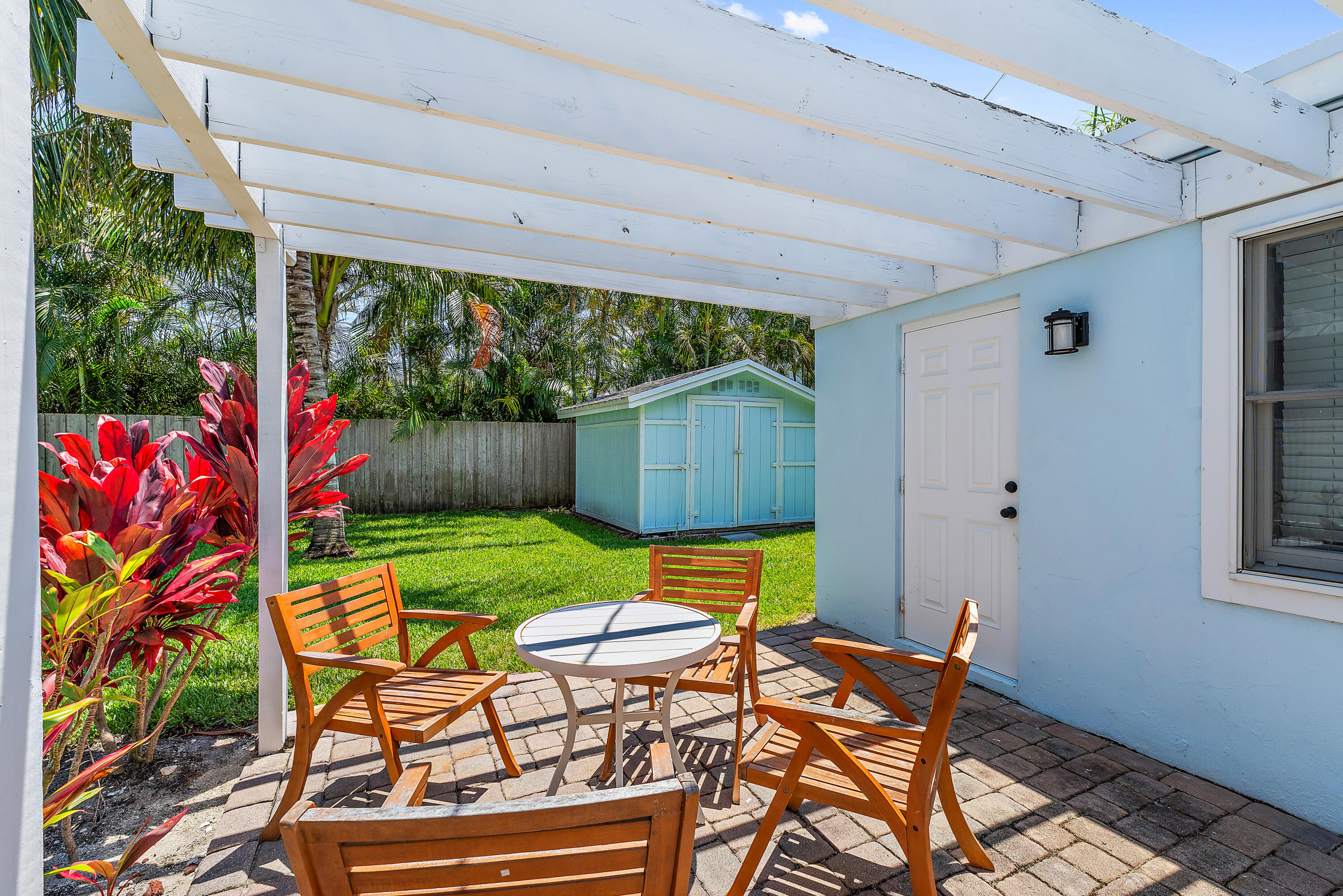 3414 Harbor Road S