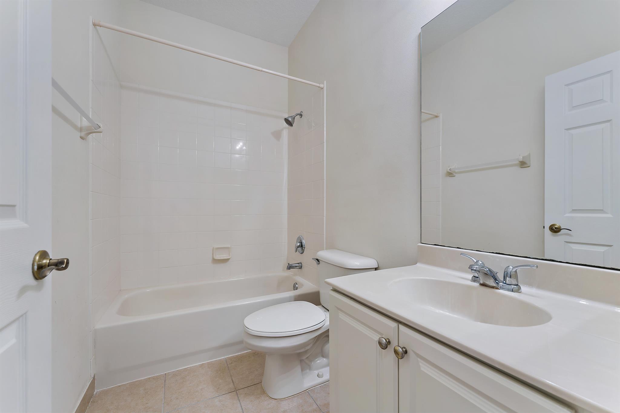 128 W Thatch Palm Circle