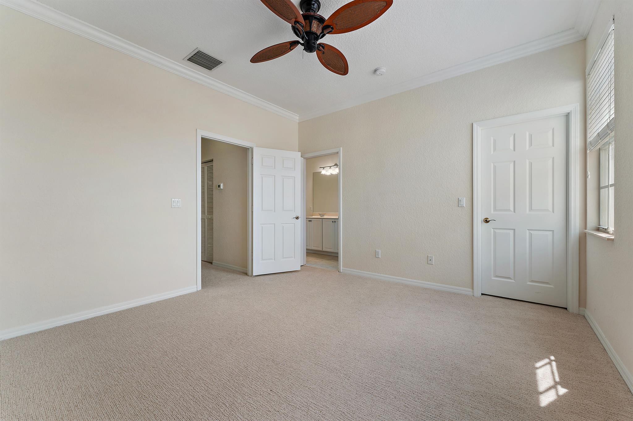 128 W Thatch Palm Circle