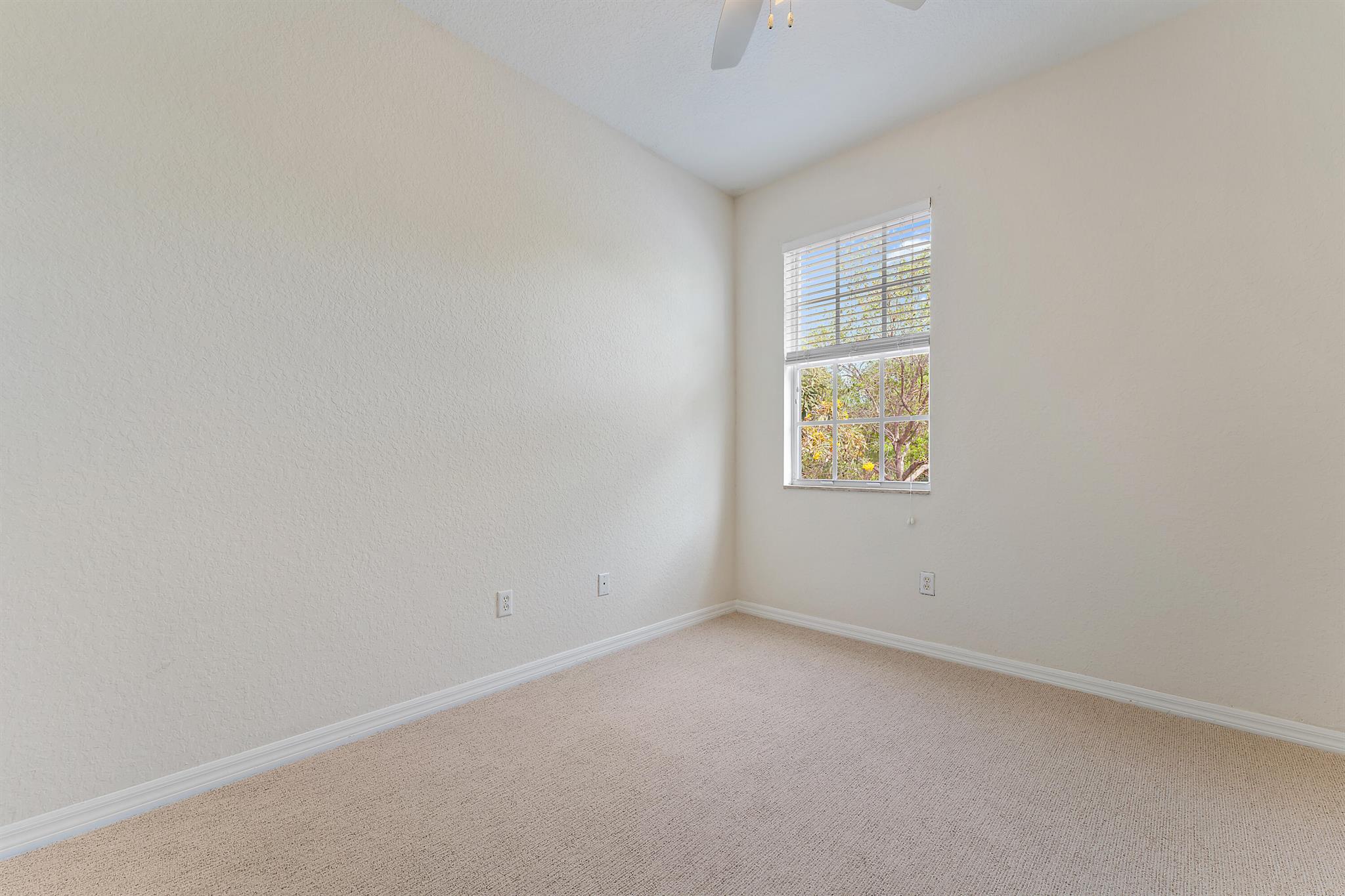 128 W Thatch Palm Circle