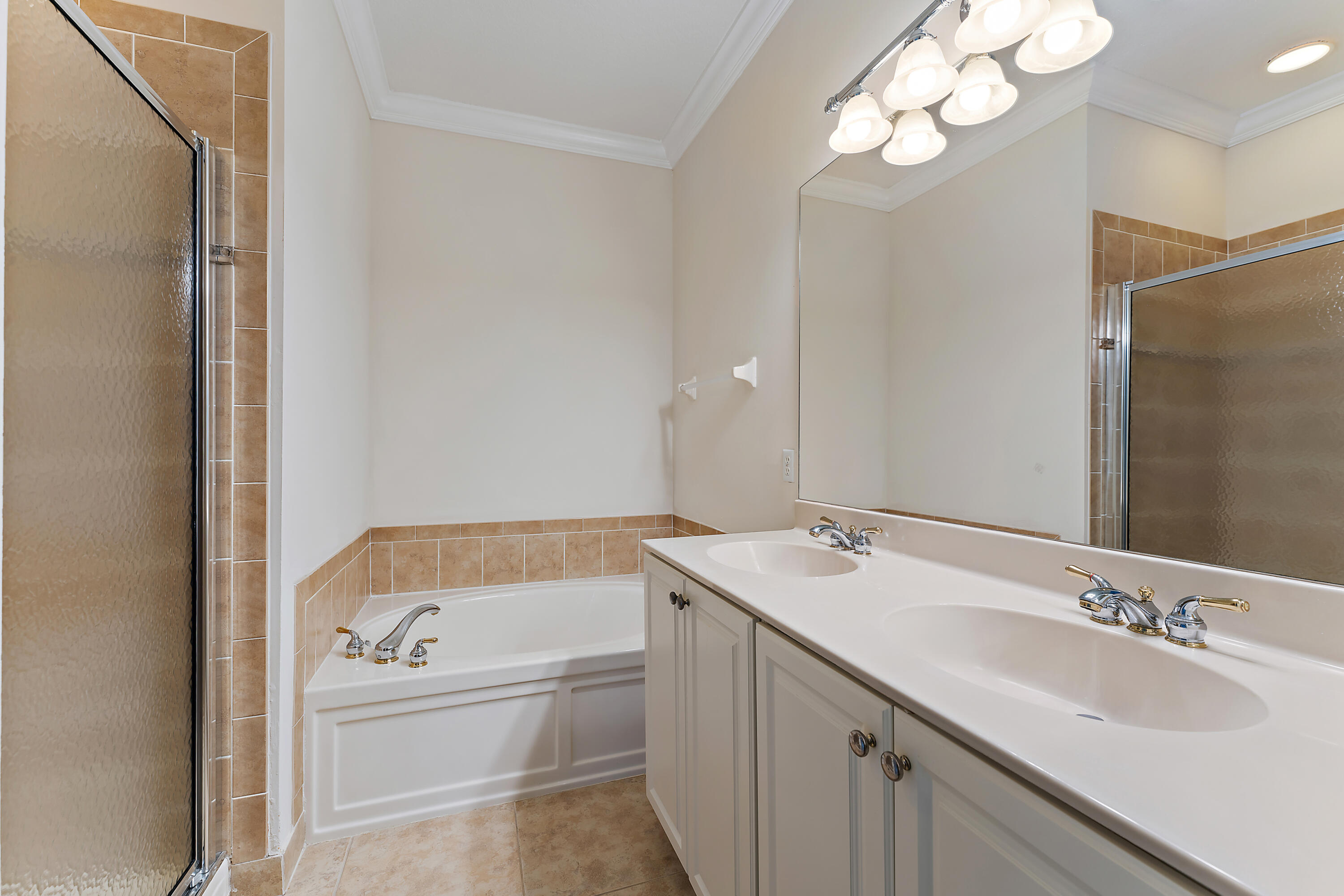 128 W Thatch Palm Circle