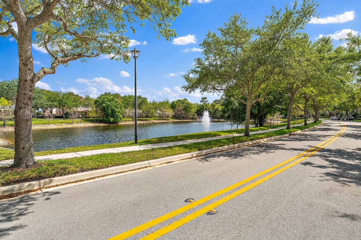 128 W Thatch Palm Circle