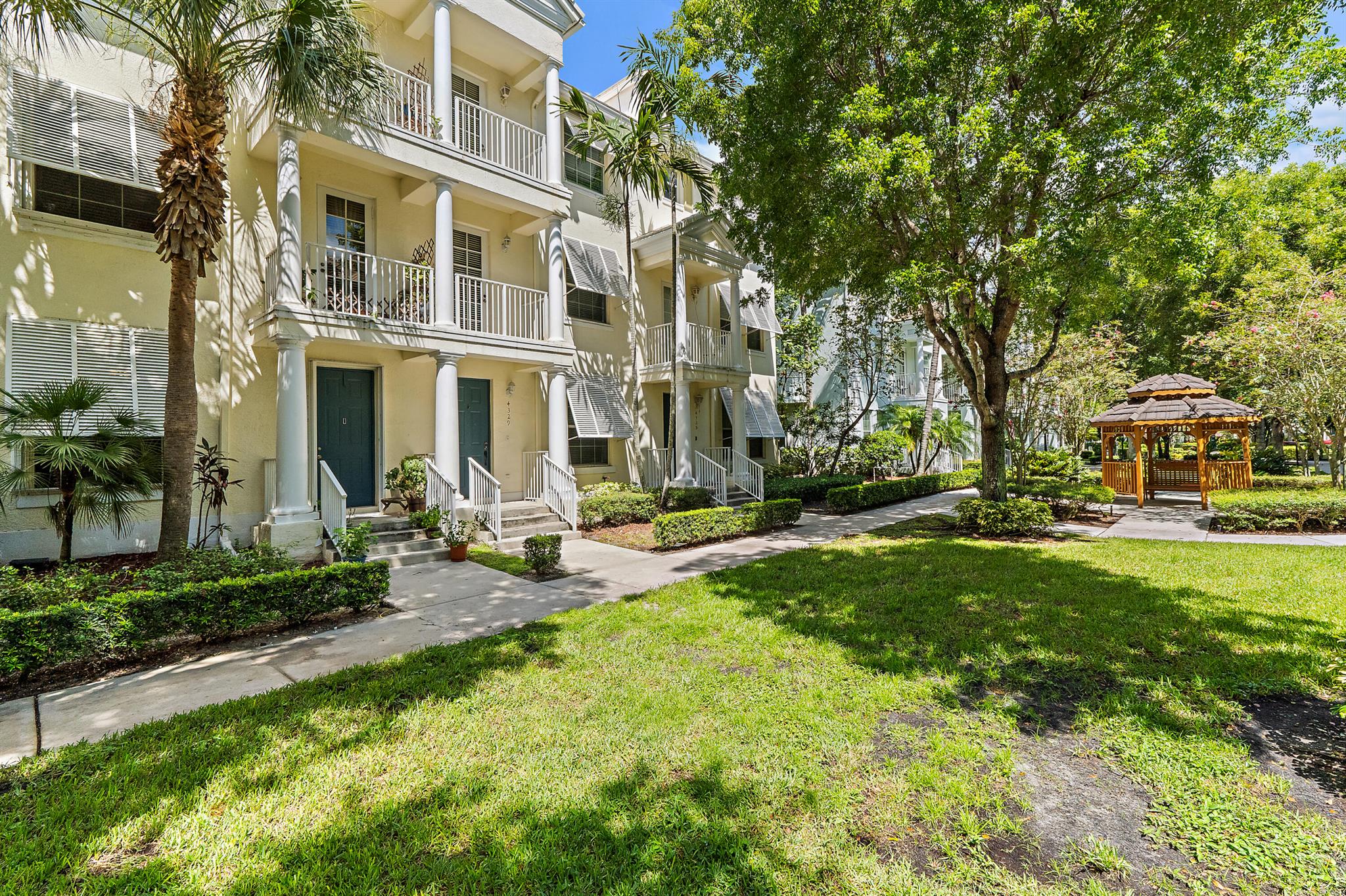 4329 Savannah Bay Place