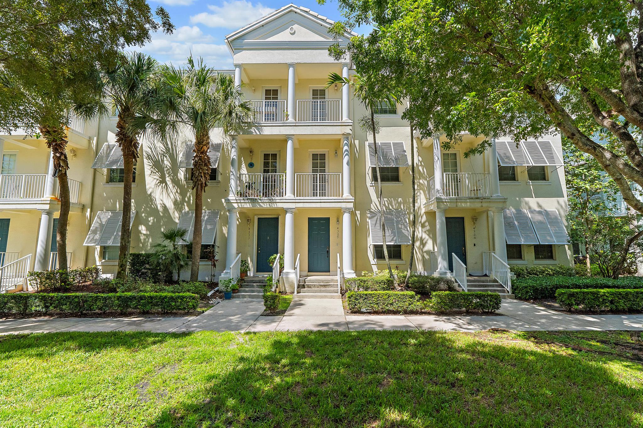 4329 Savannah Bay Place