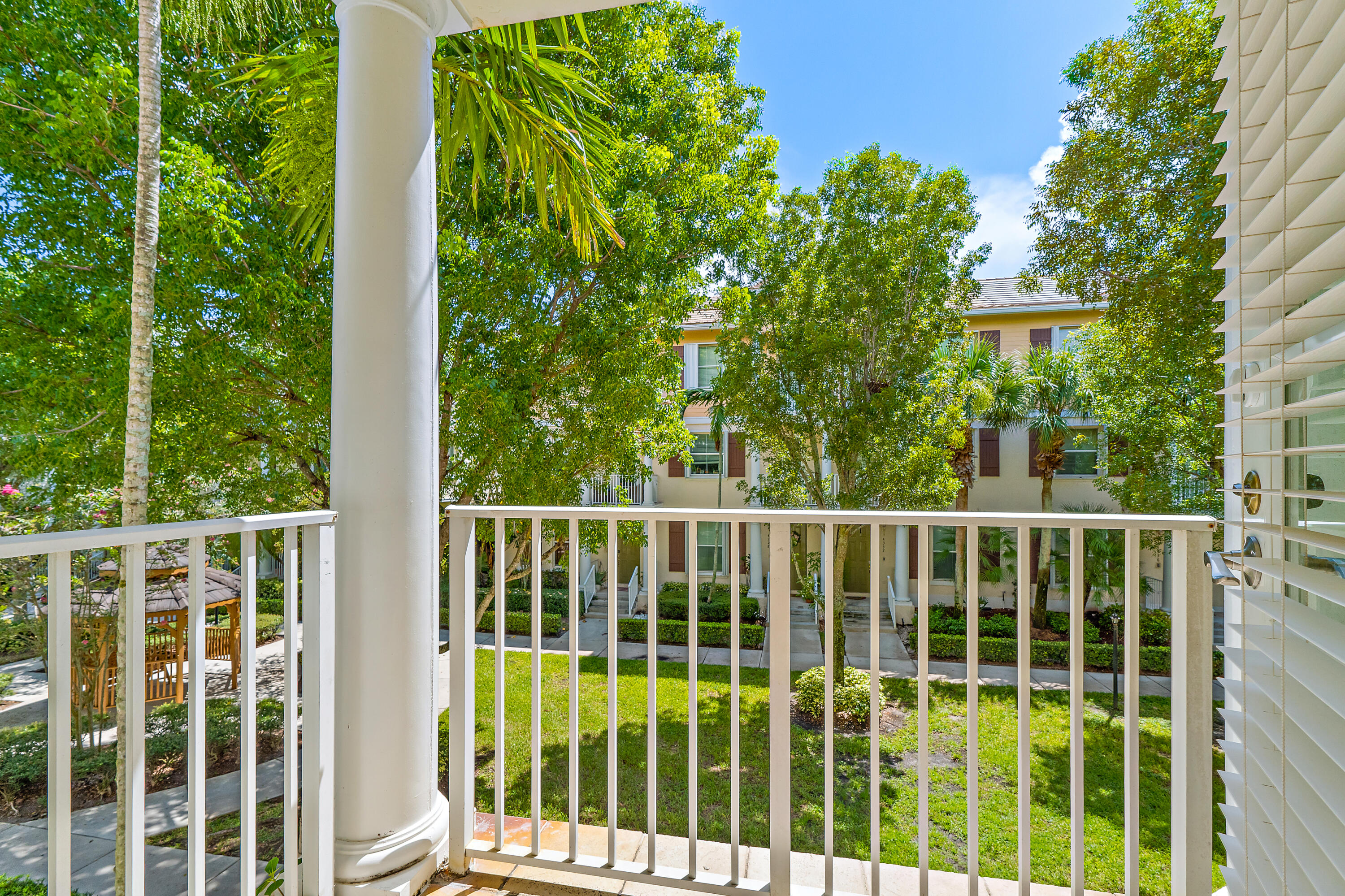 4329 Savannah Bay Place