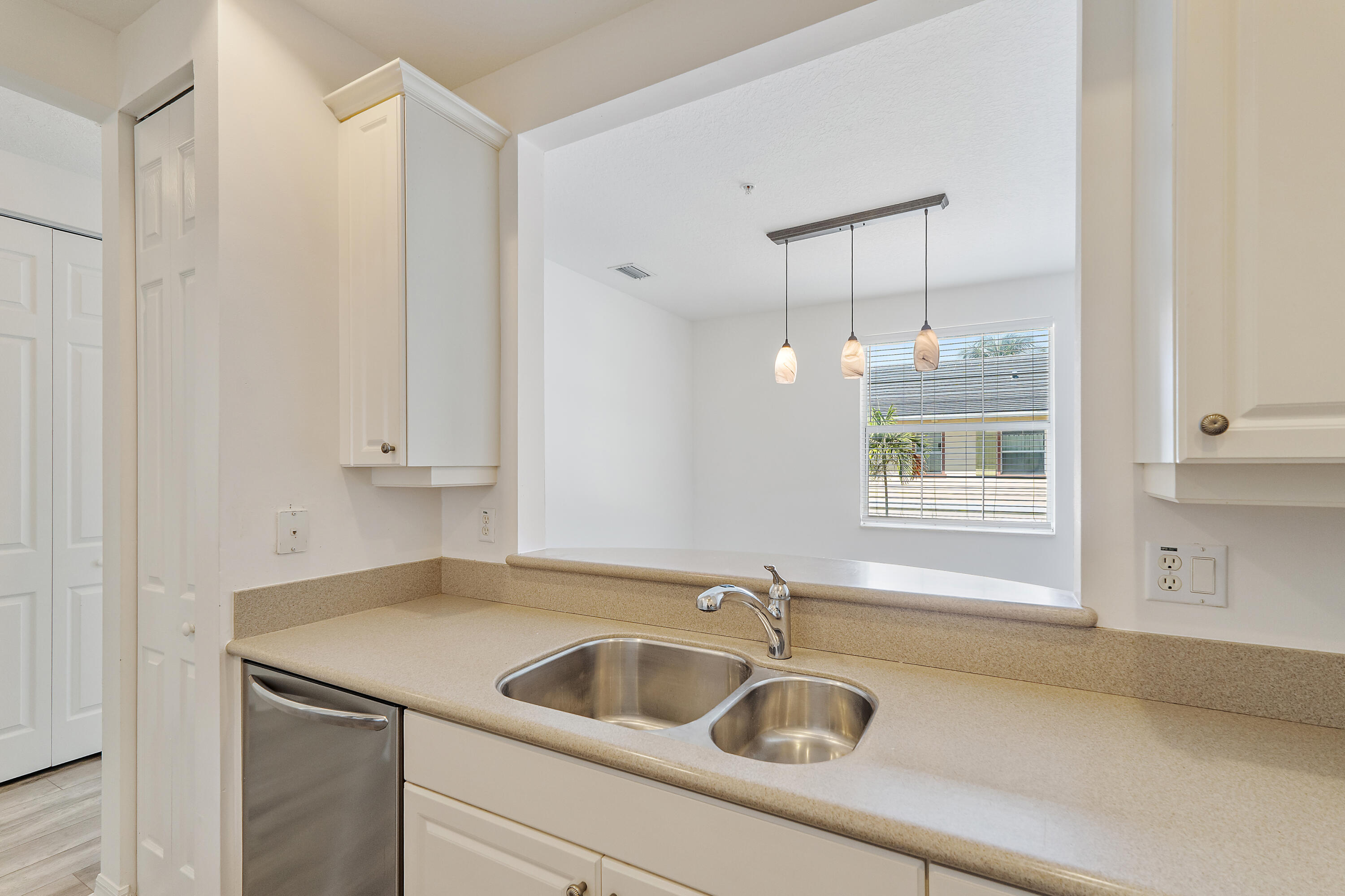 4329 Savannah Bay Place