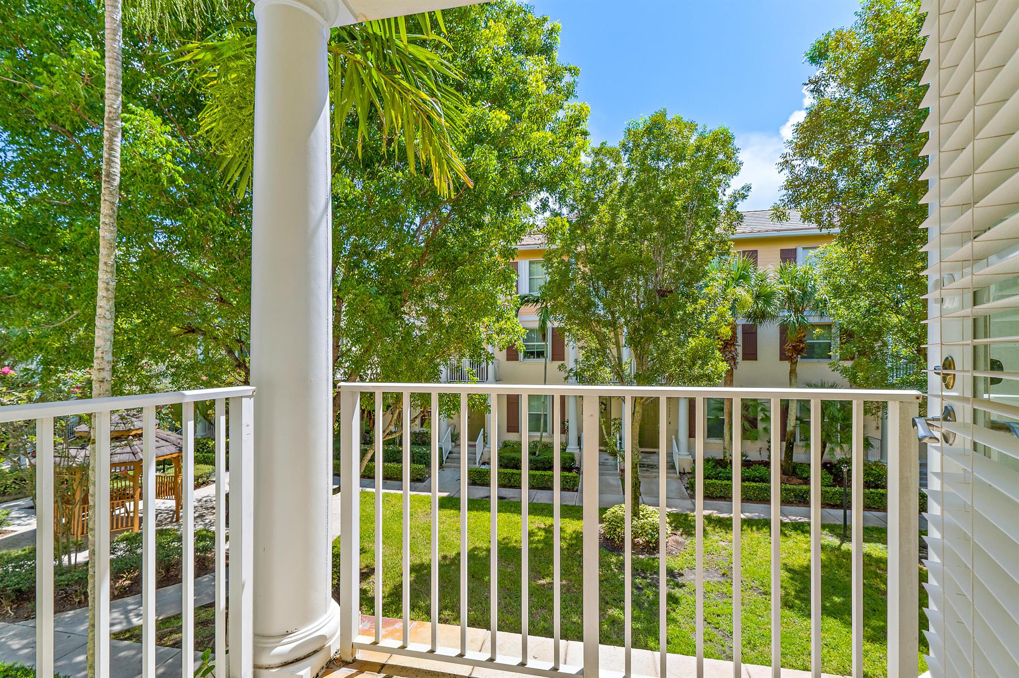 4329 Savannah Bay Place