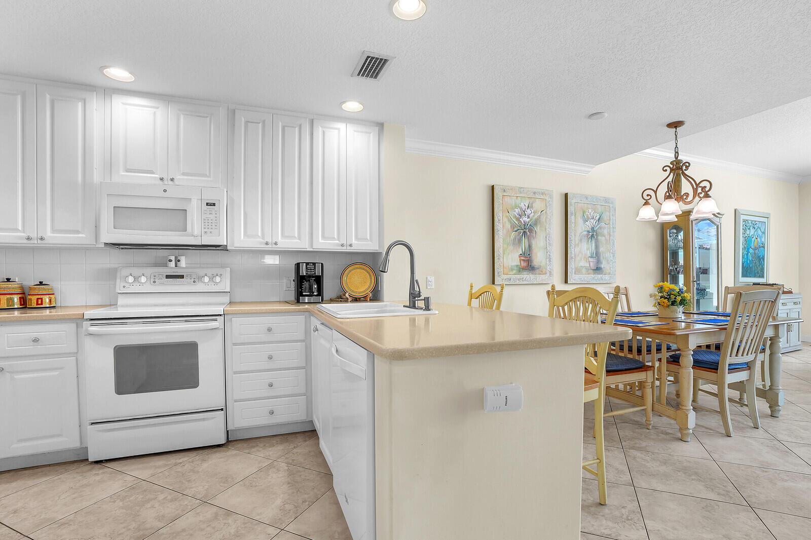 1609 Jeaga Drive