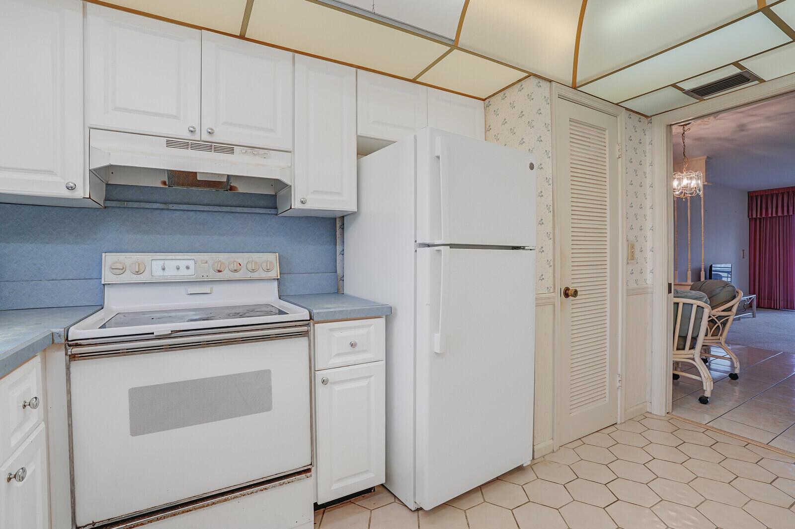 755 Saturn Street H207