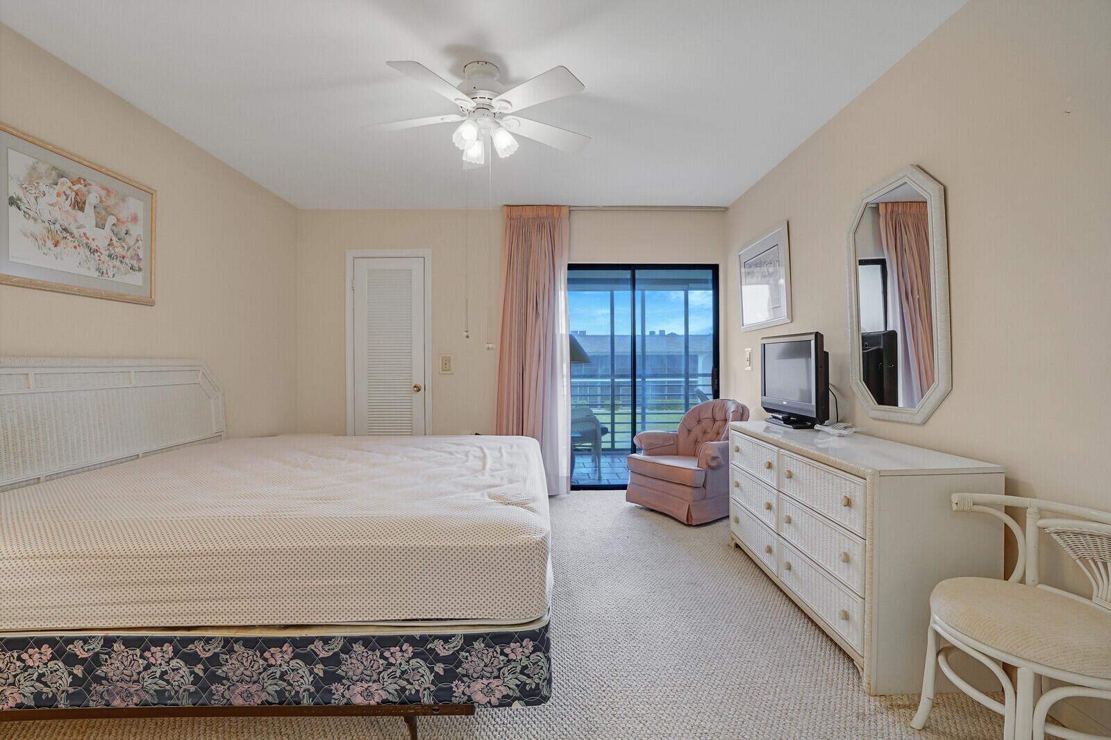 755 Saturn Street H207