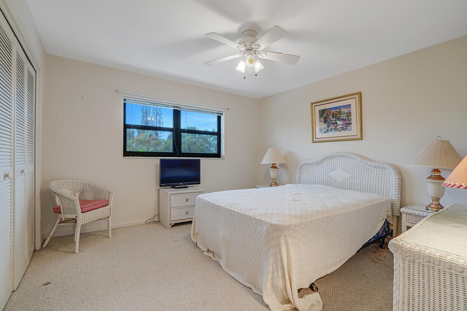 755 Saturn Street H207