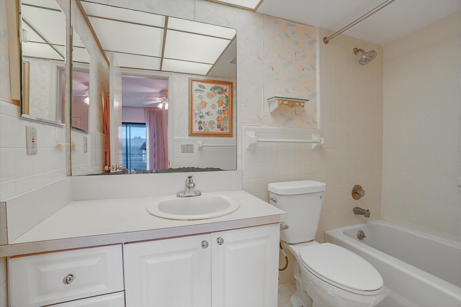 755 Saturn Street H207