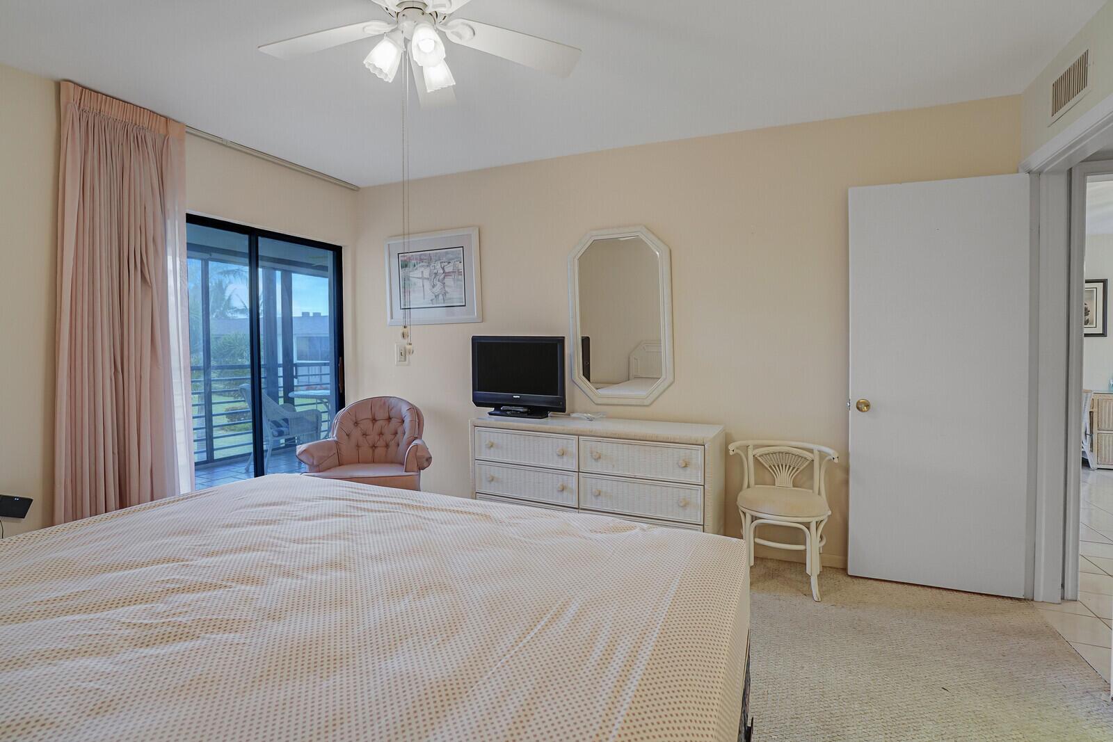 755 Saturn Street H207