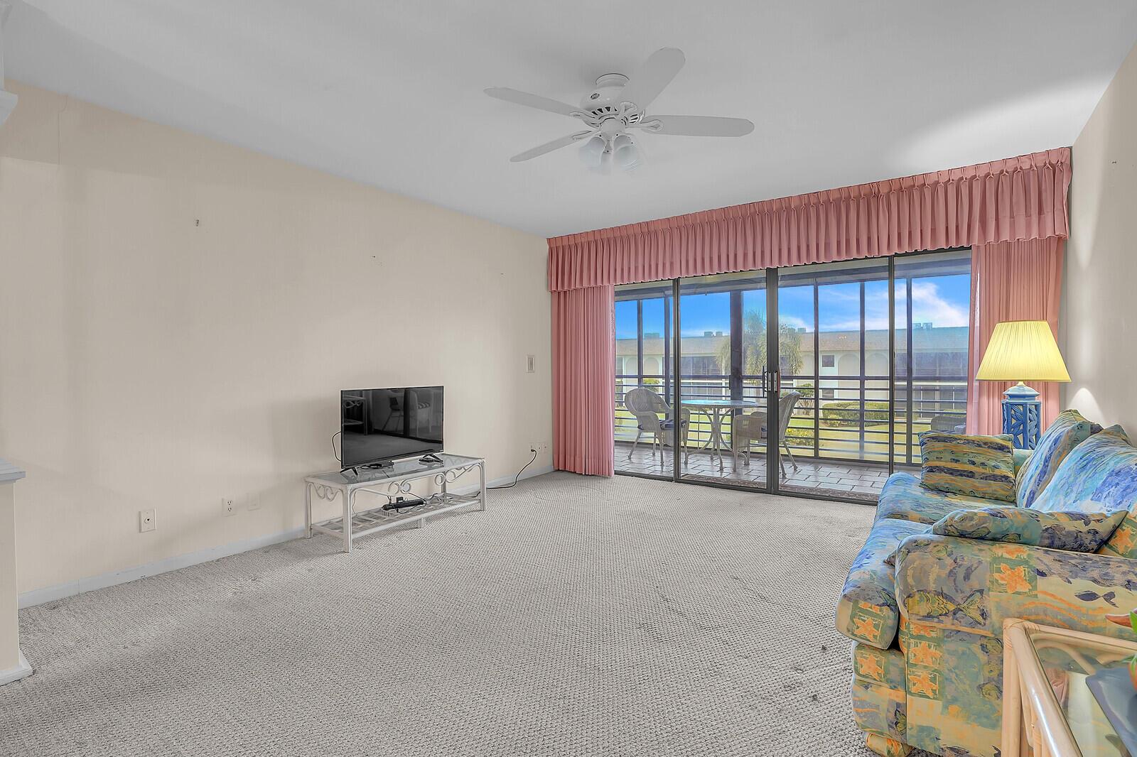 755 Saturn Street H207