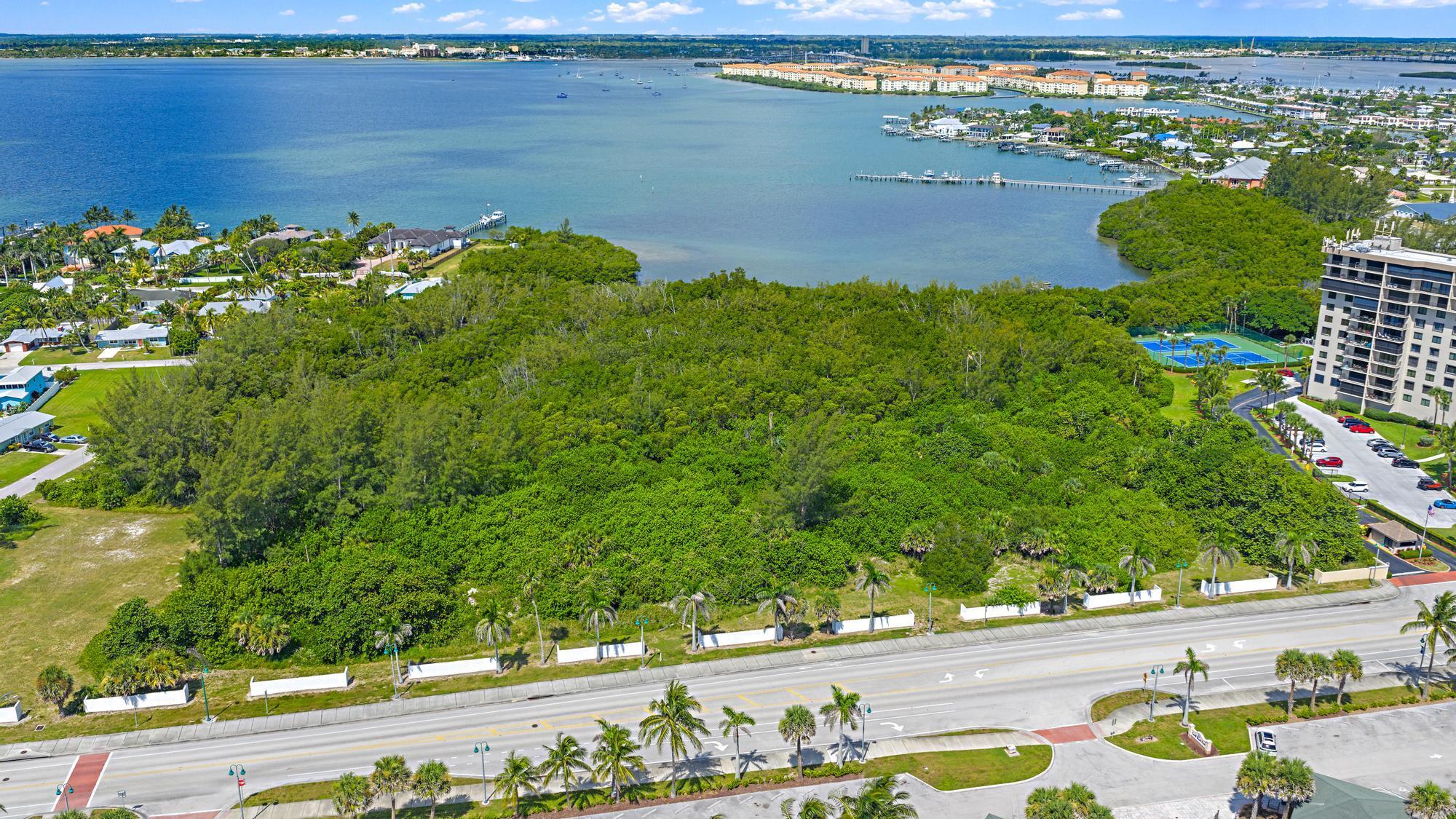 901 S Ocean Drive
