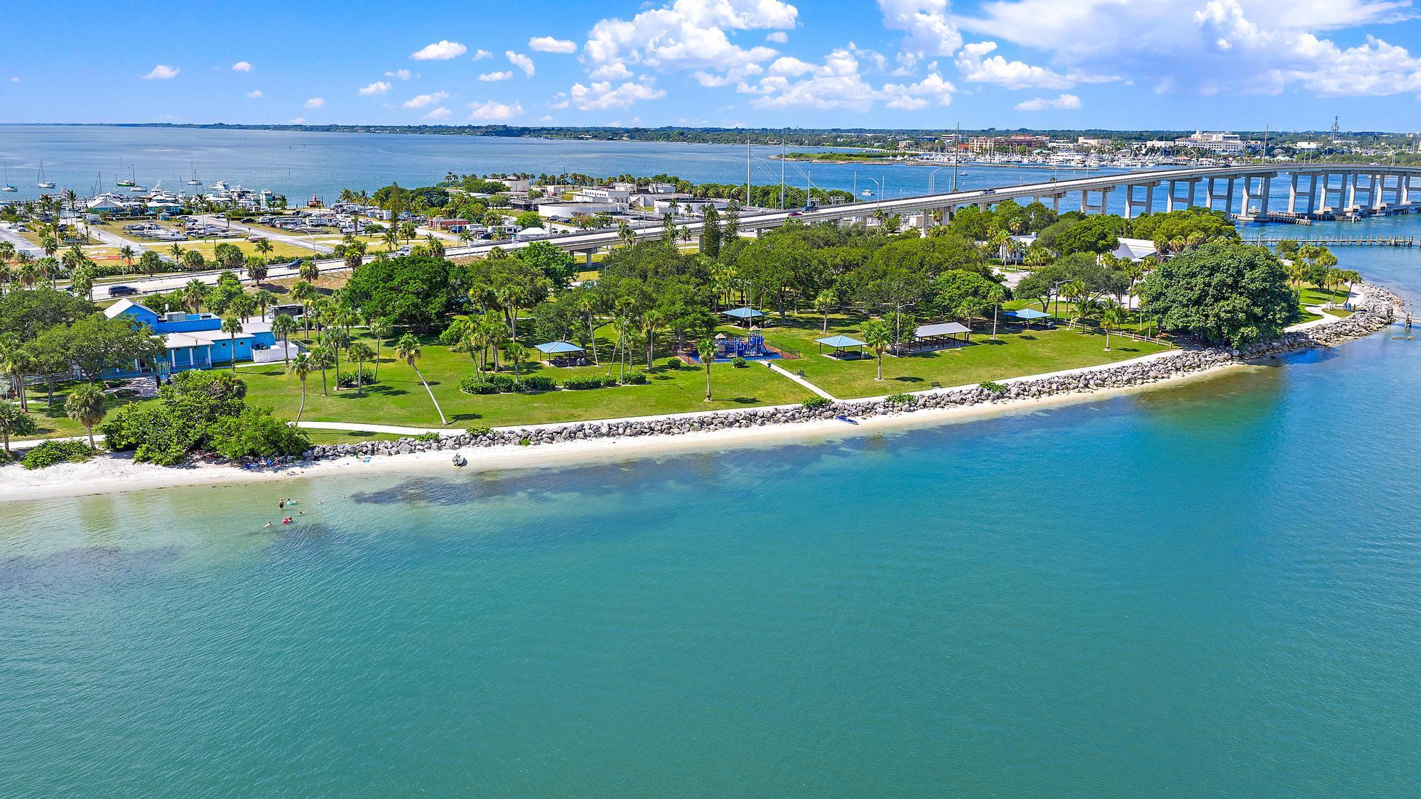 901 S Ocean Drive