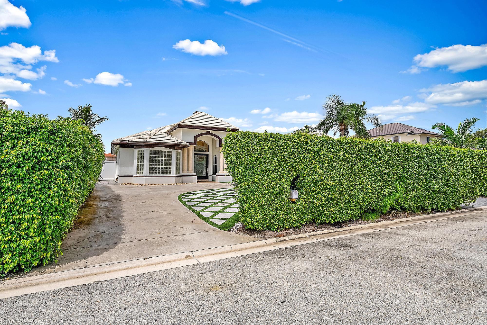 2117 N Suzanne Circle