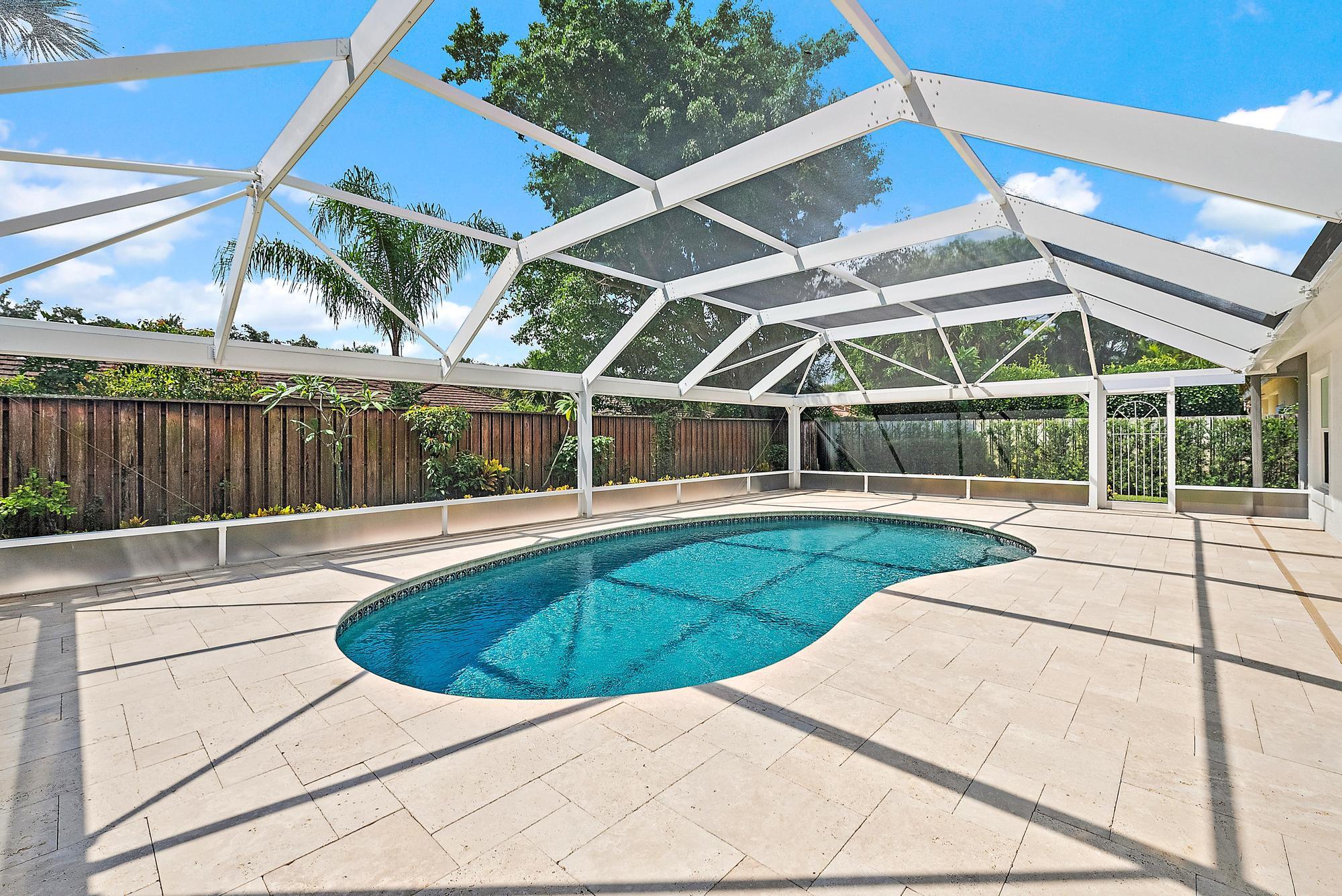 12 Bentwood Road