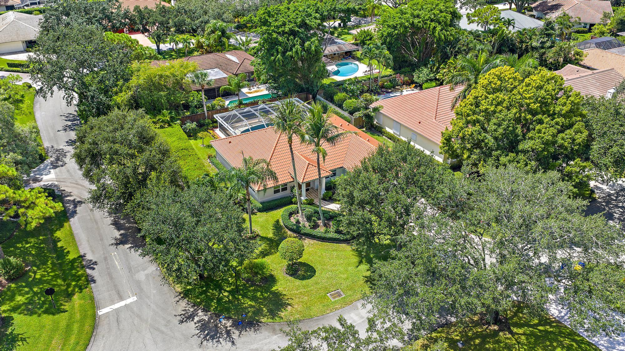 12 Bentwood Road