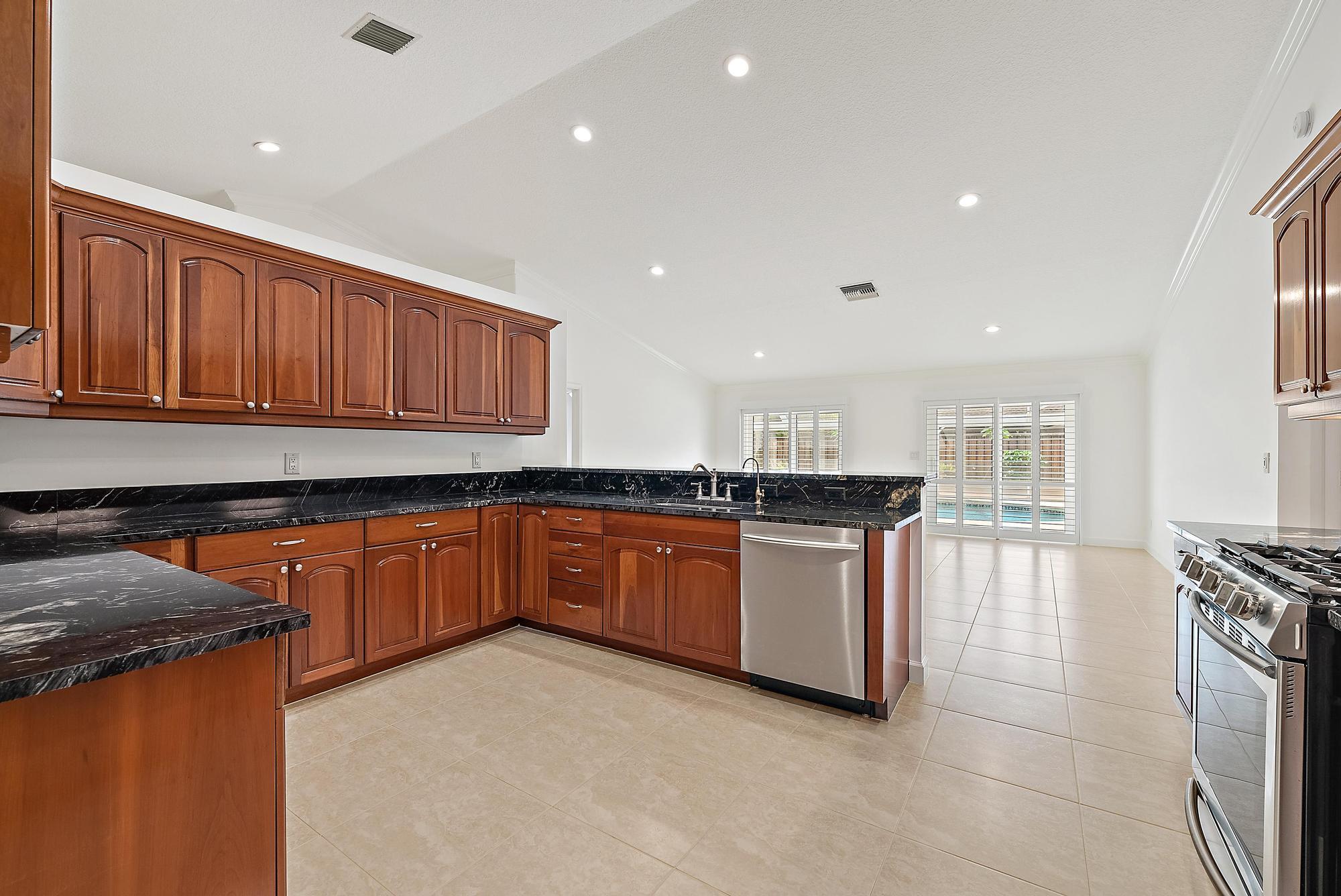 12 Bentwood Road