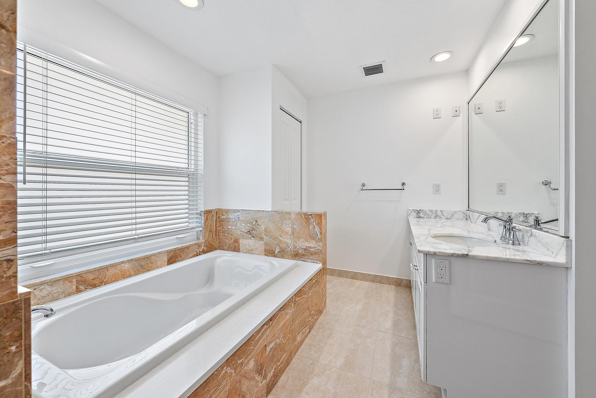 12 Bentwood Road