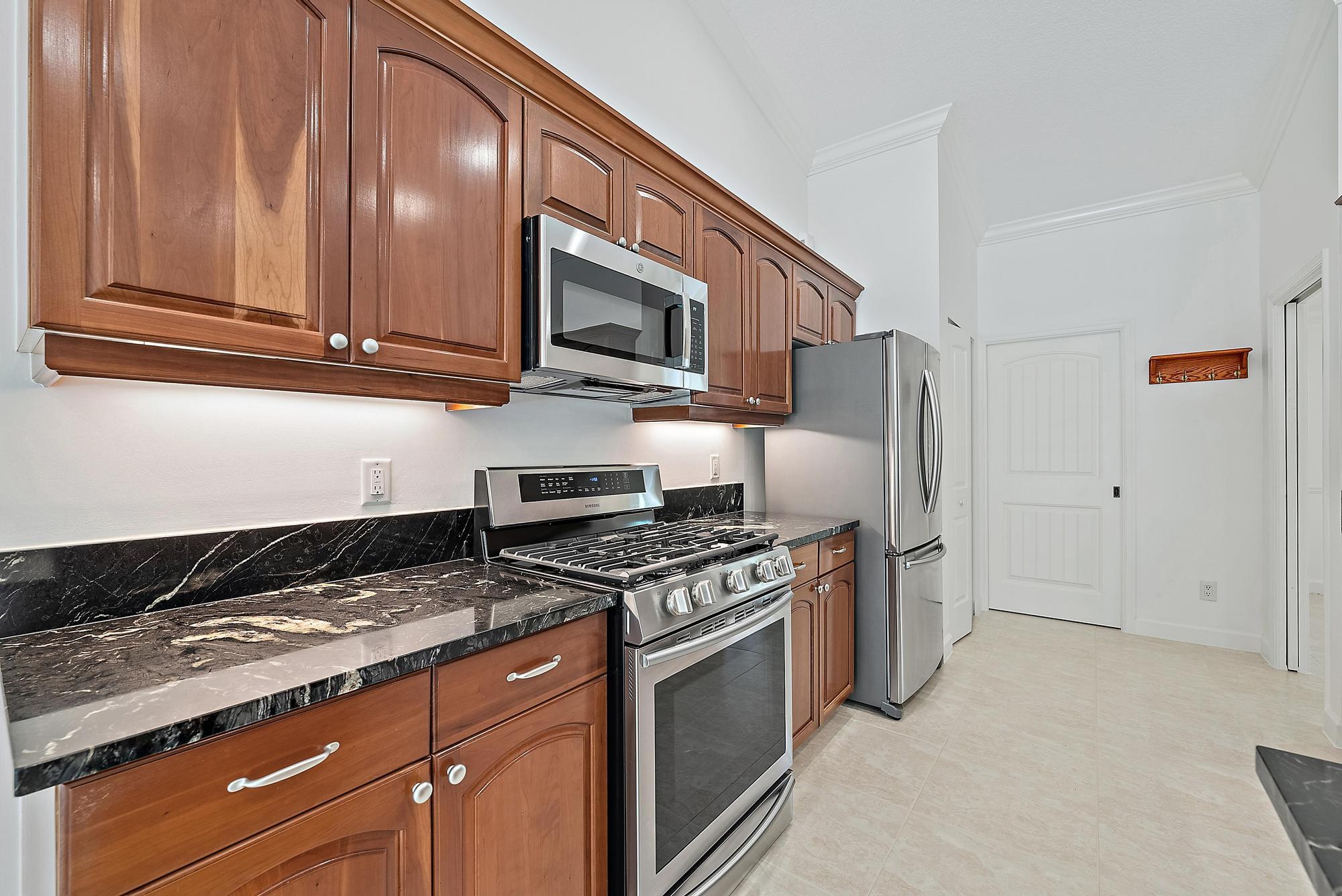 12 Bentwood Road