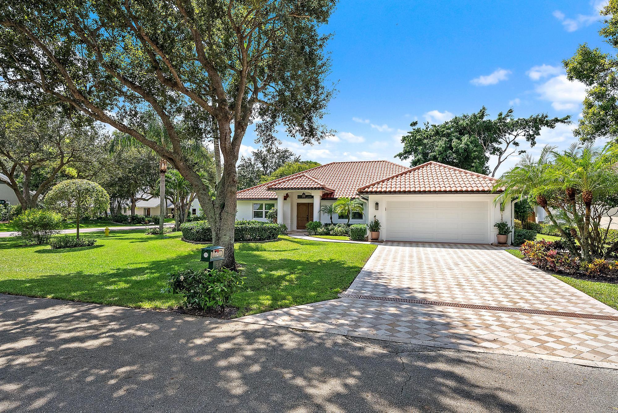 12 Bentwood Road