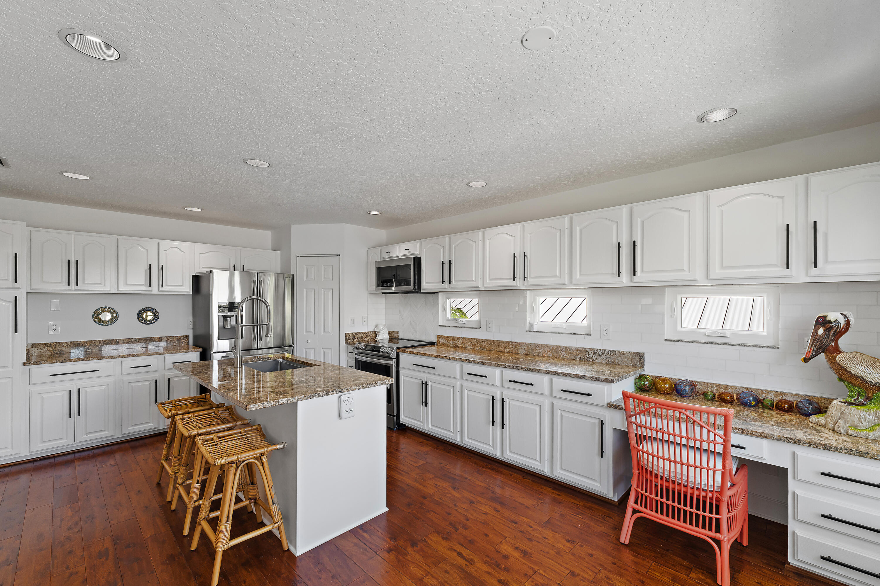 3463 Canal Court