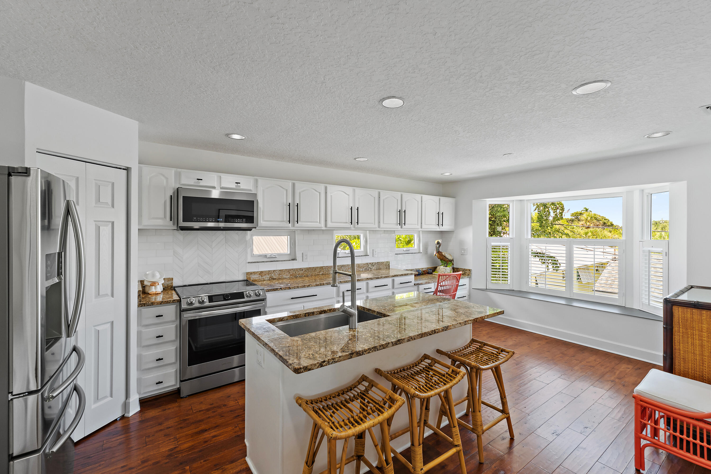 3463 Canal Court