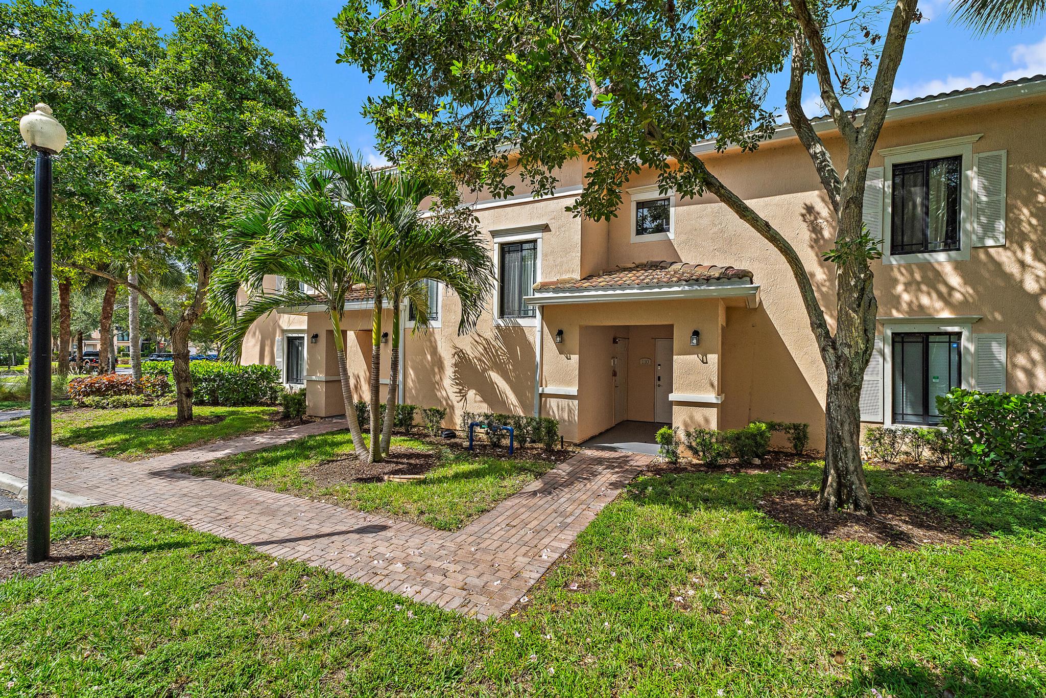 2807 Veronia Drive 107