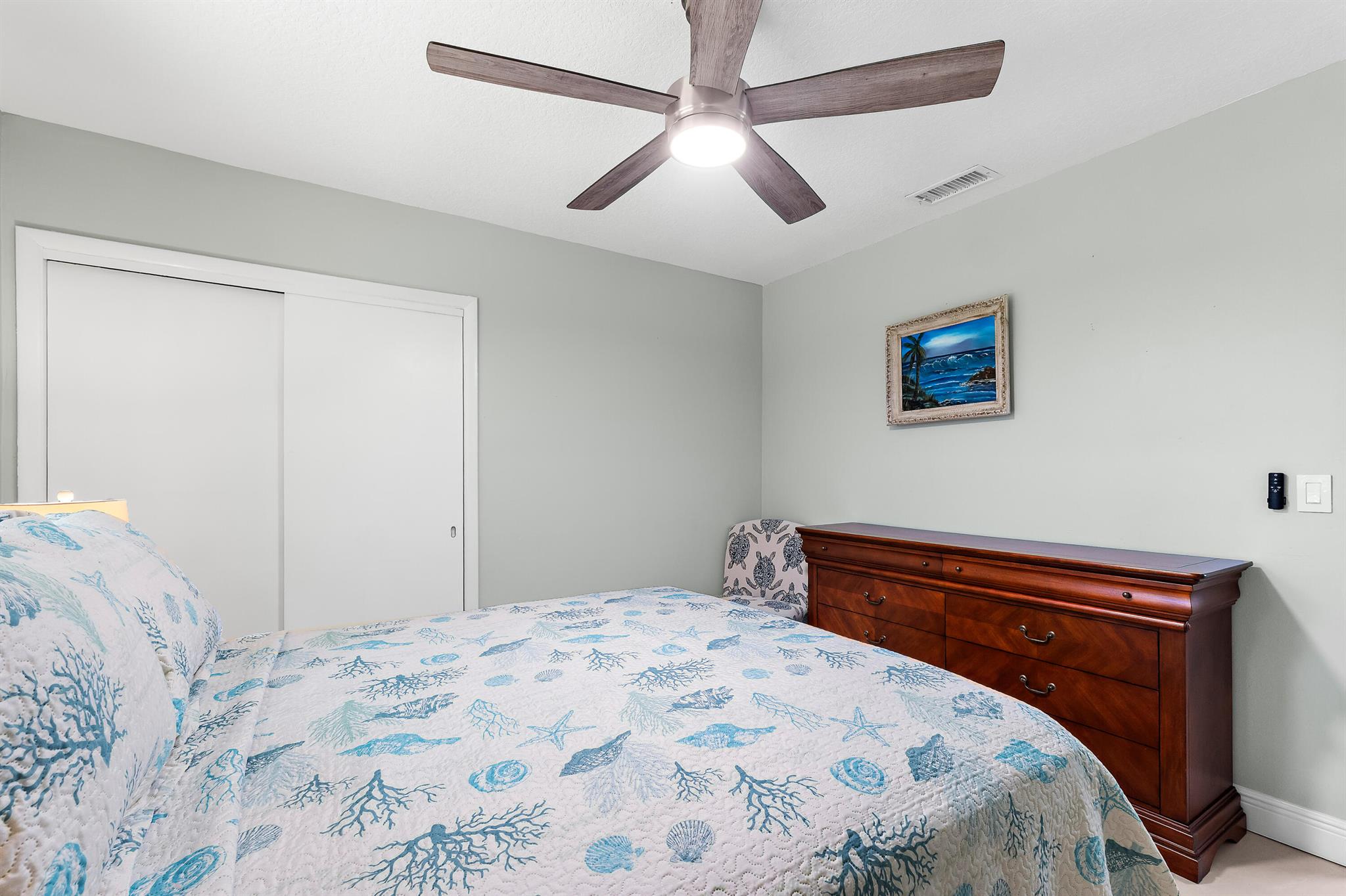 437 N Country Club Drive