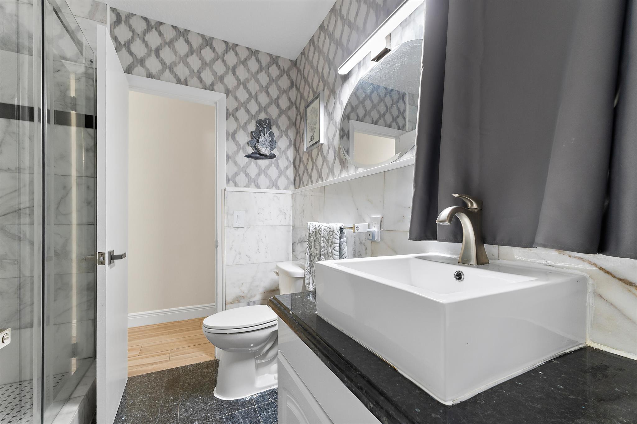 437 N Country Club Drive