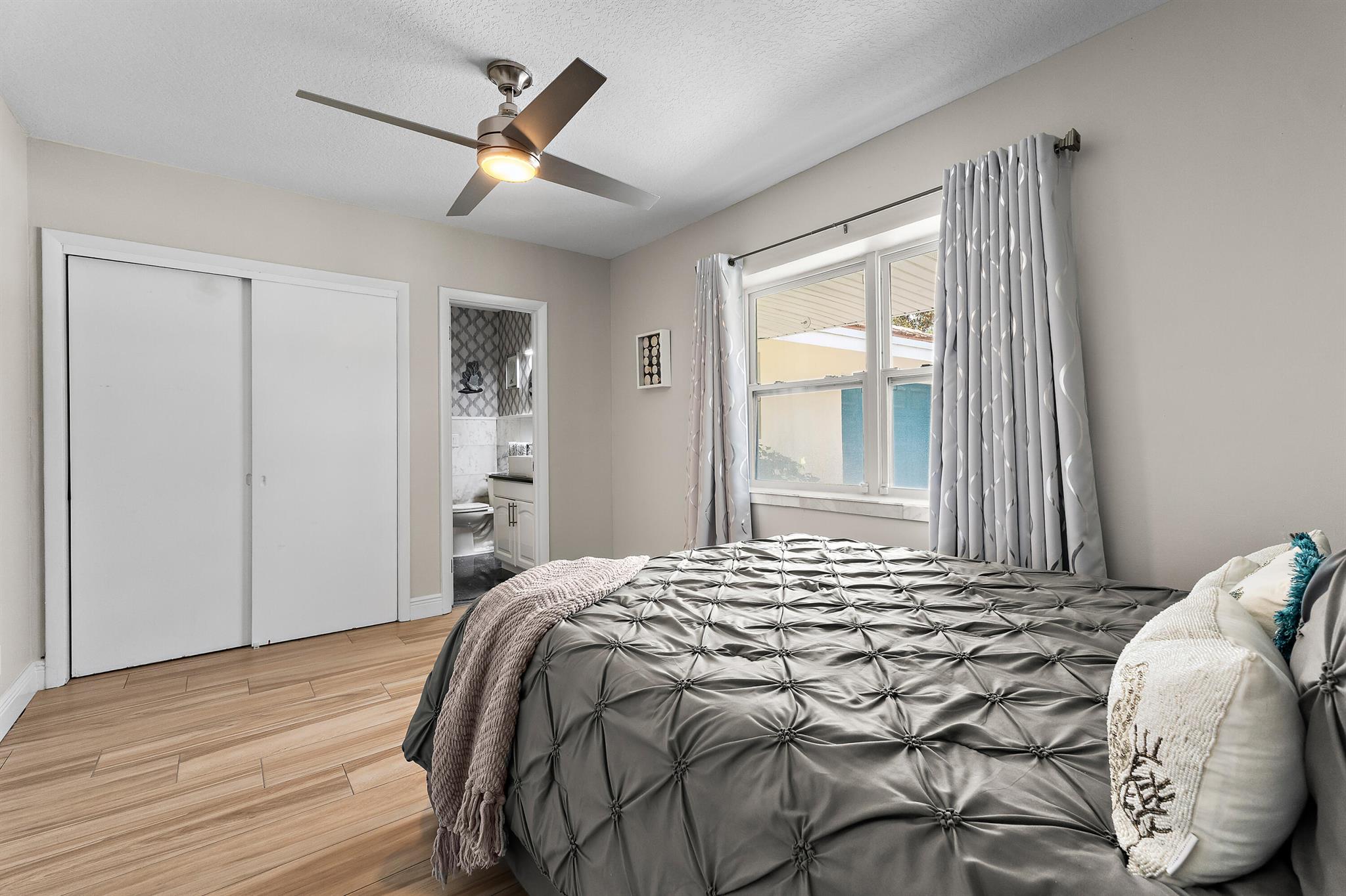 437 N Country Club Drive