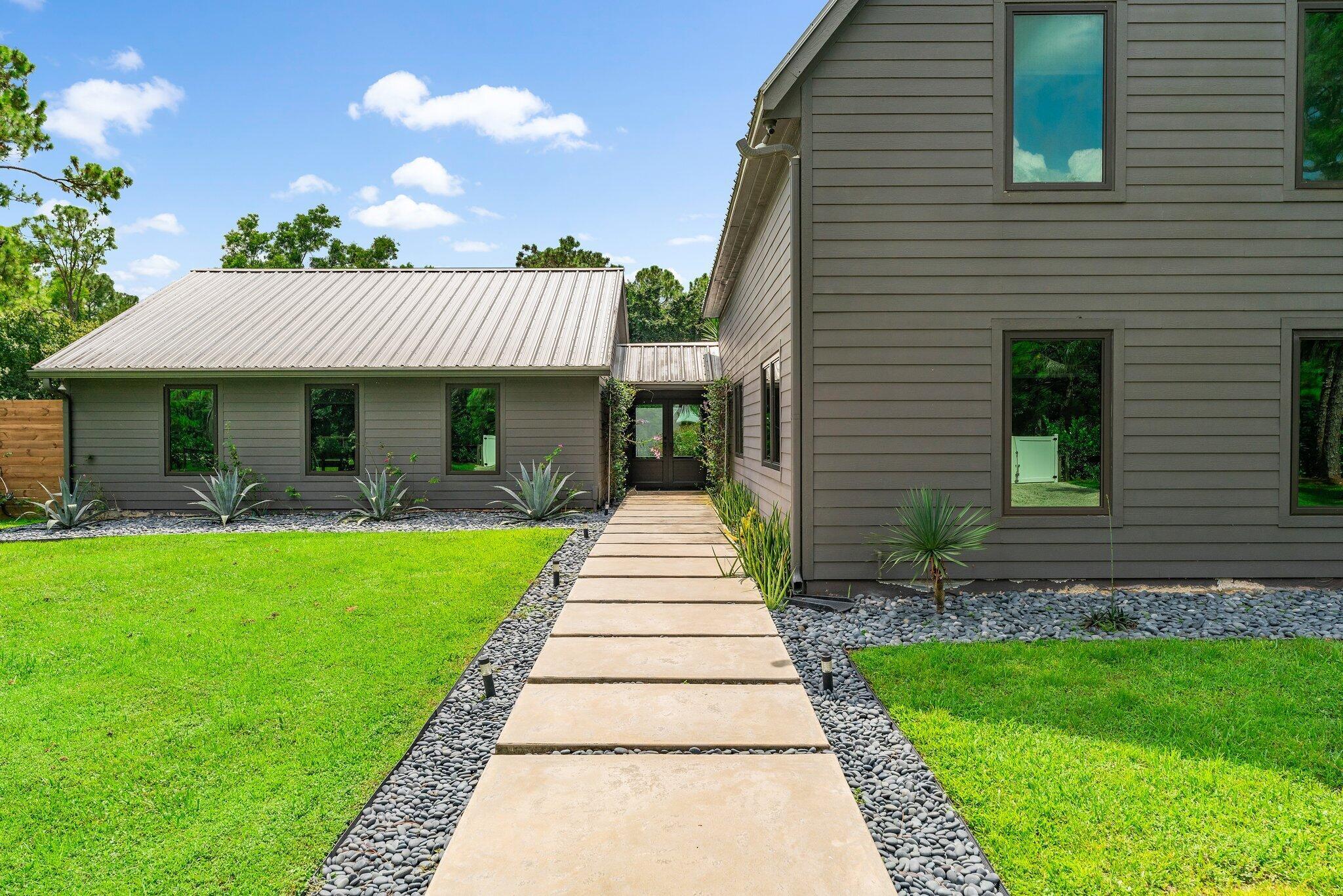 12142 157th Street N