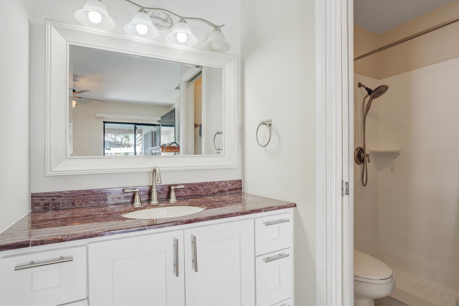 118 Sherwood Circle 8a