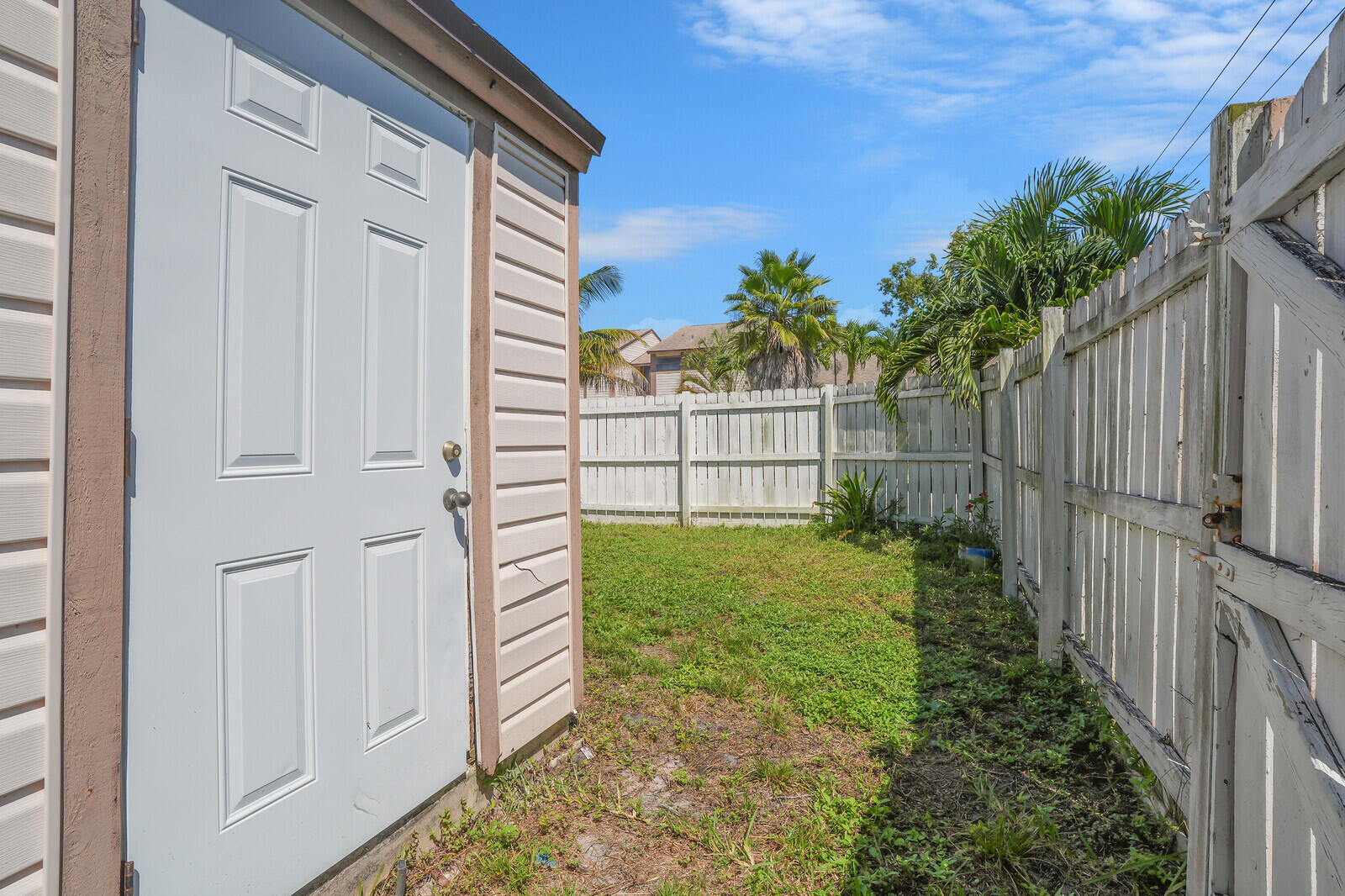 118 Sherwood Circle 8a