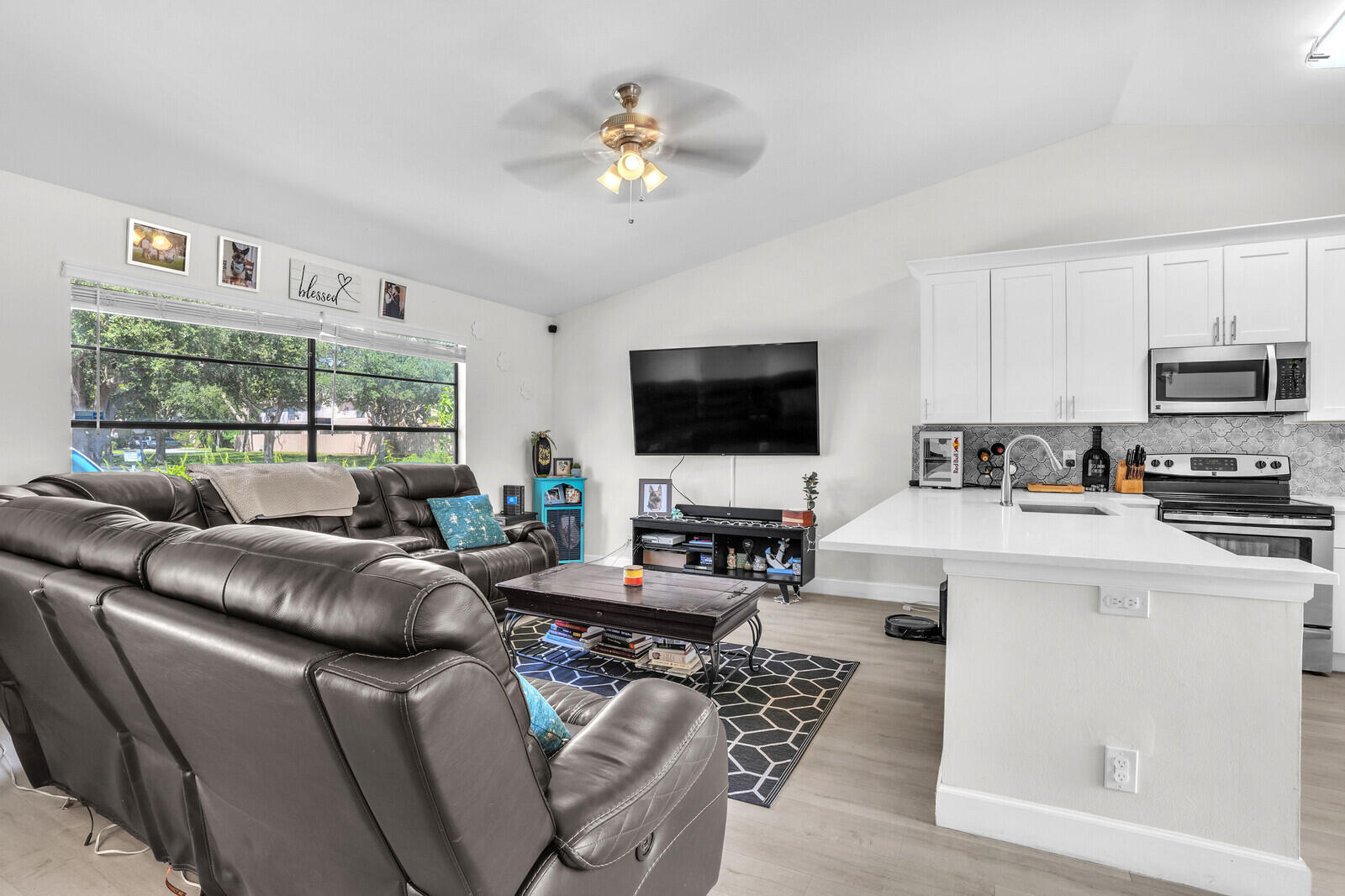 118 Sherwood Circle 8a