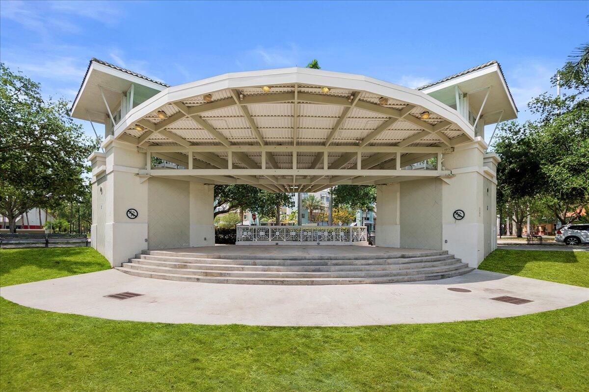 1108 S Community Drive