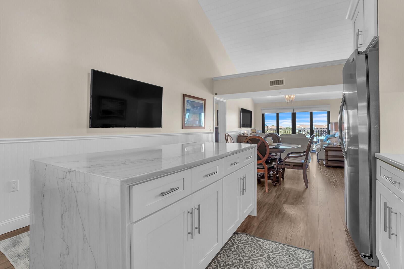 801 Seafarer Circle 505