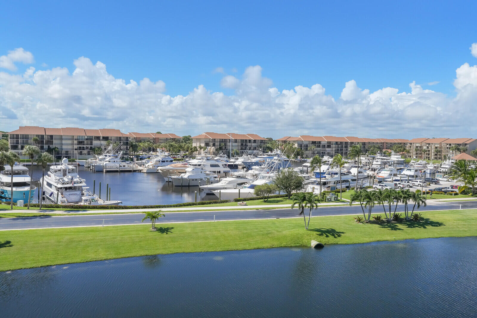 801 Seafarer Circle 505