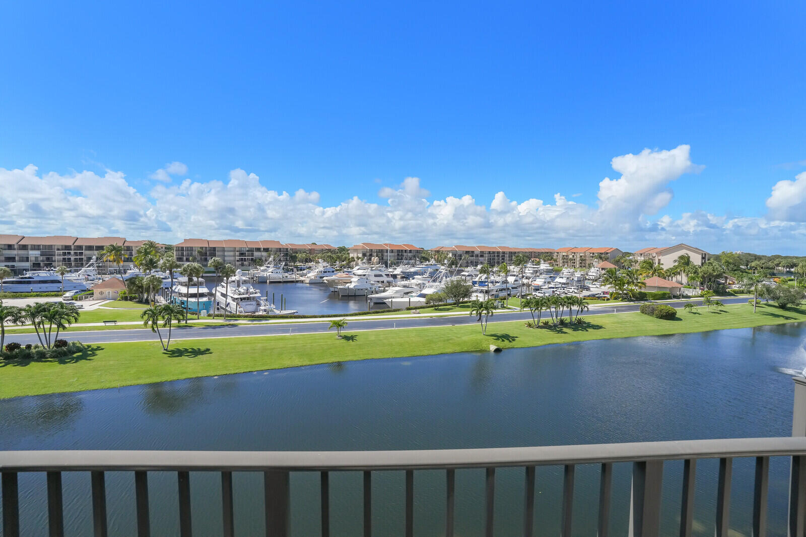 801 Seafarer Circle 505