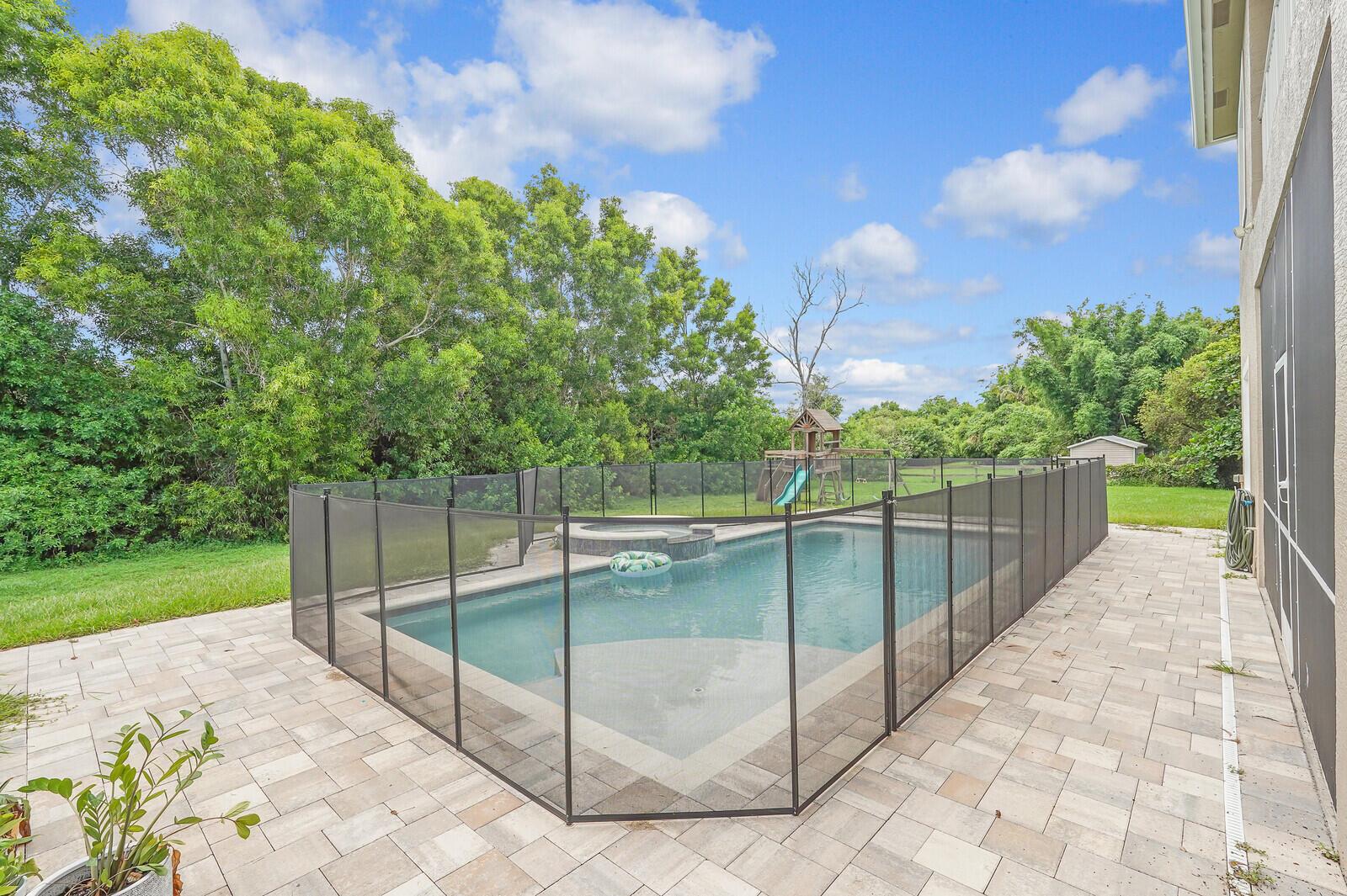 16383 73rd Terrace N