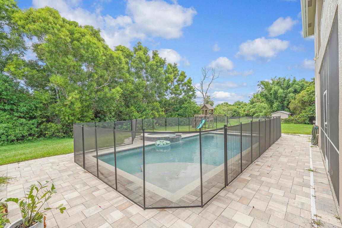 16383 73rd Terrace N