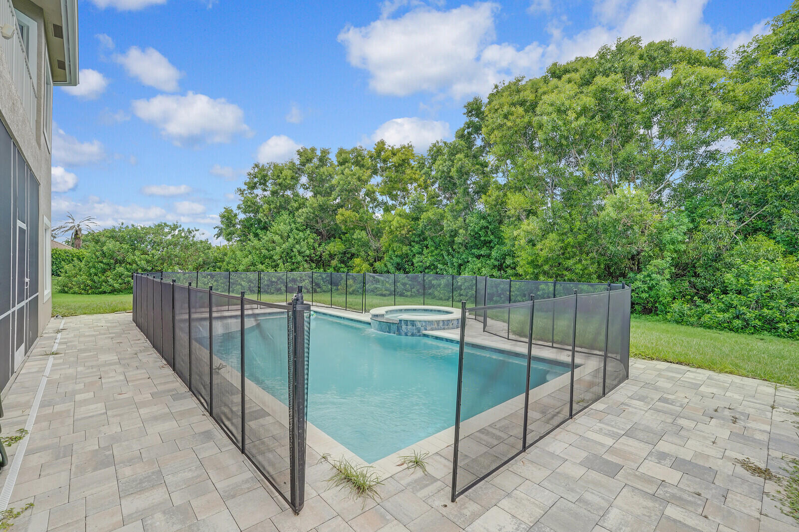 16383 73rd Terrace N